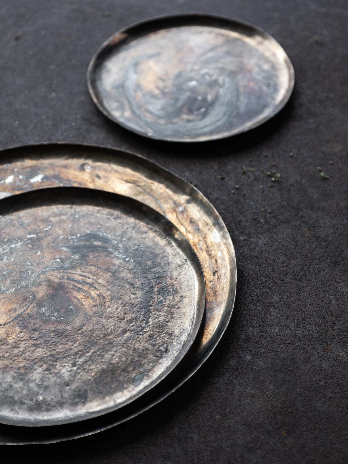 Fujita Swirl Plate - Round Stainless Steel Food Presentation Plate for Restaurants, Catering & Home Dining - Perfect for Sushi, Desserts & Appetizers