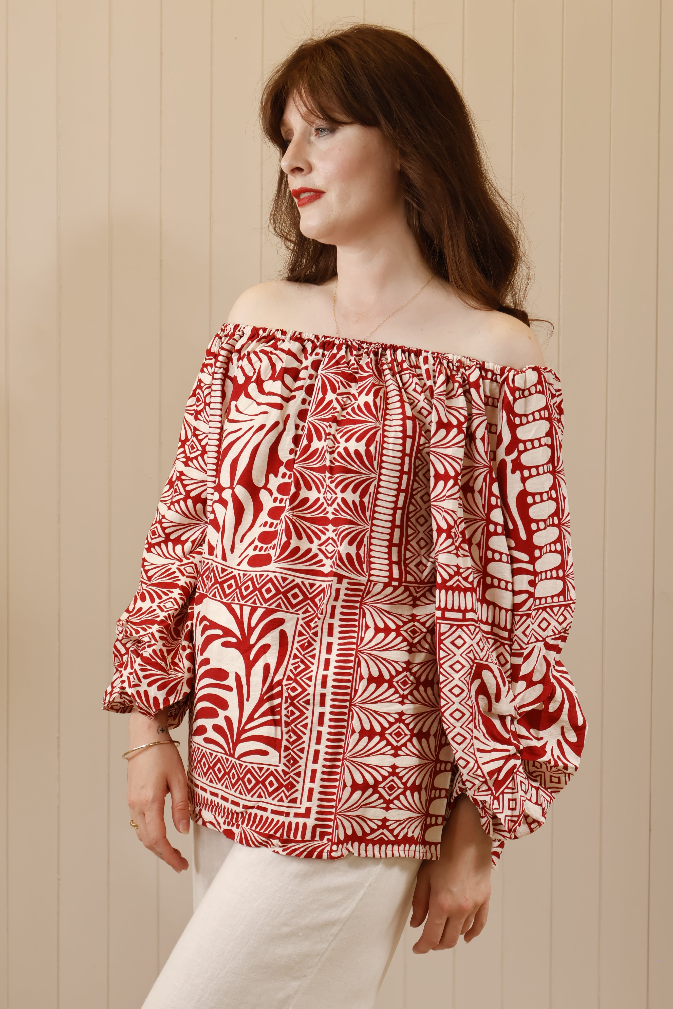 Stylish Geo Print Balloon Sleeve Blouse in Red - Perfect for Casual Outings & Date Nights