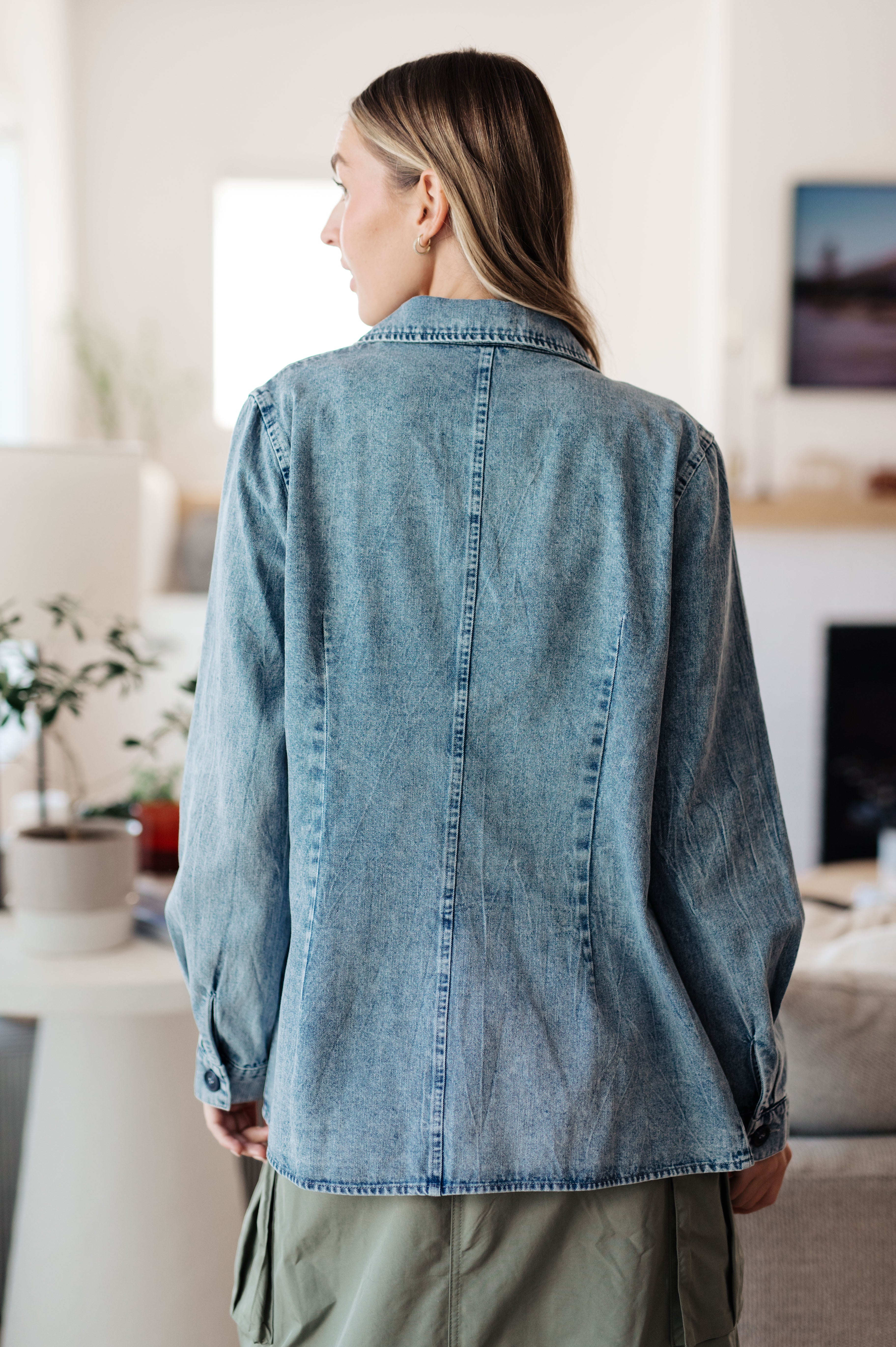 Stylish Business Brunch Denim Blazer for Women - Professional & Casual Office Wear - Perfect for Work Meetings, Lunch Dates & Smart Casual Outfits