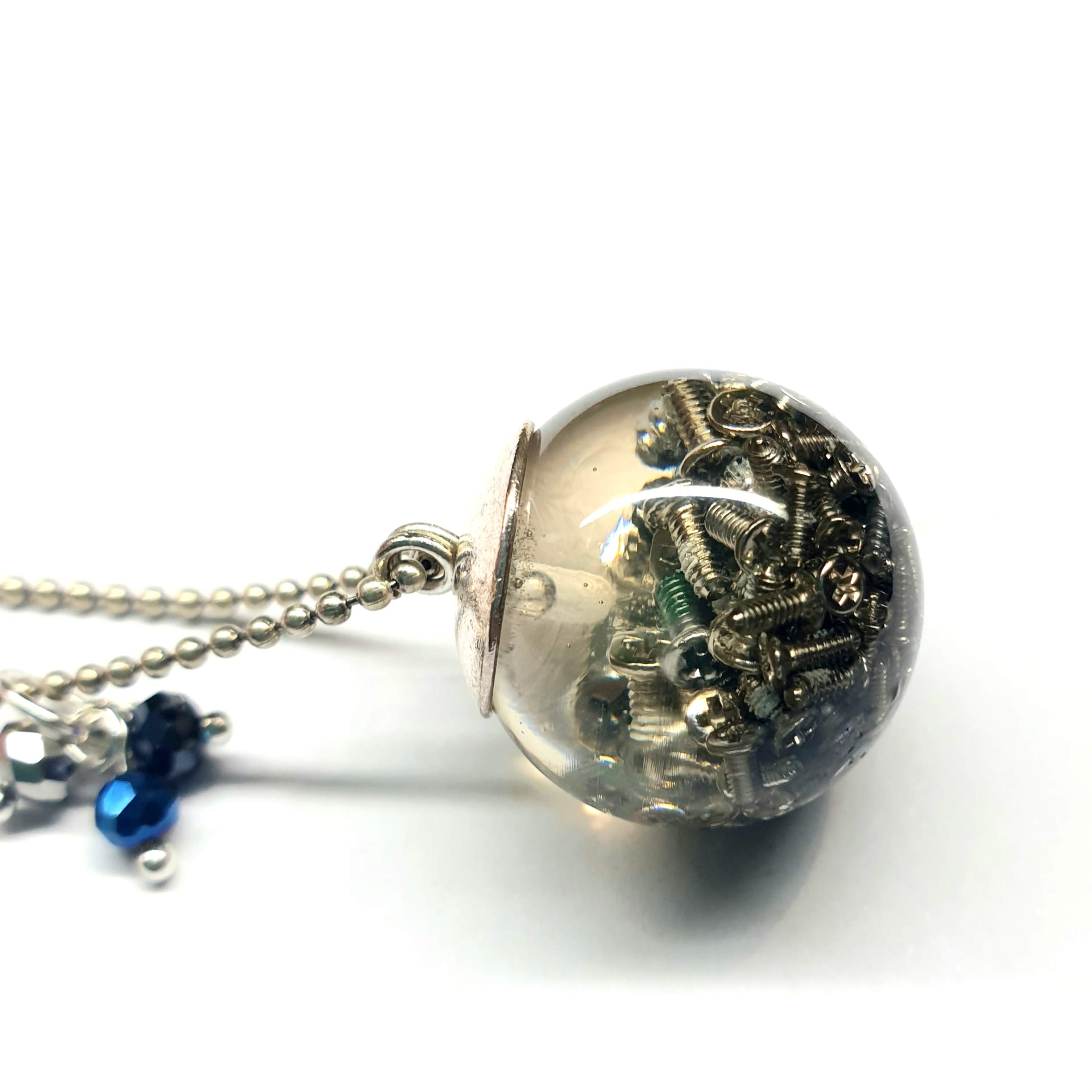 Steampunk Ball Terrarium Necklace with Resin and Watch Parts - Unique Gothic Jewelry for Women, DIY Craft Gift - Perfect for Cosplay, Halloween, and Vintage Fashion Lovers