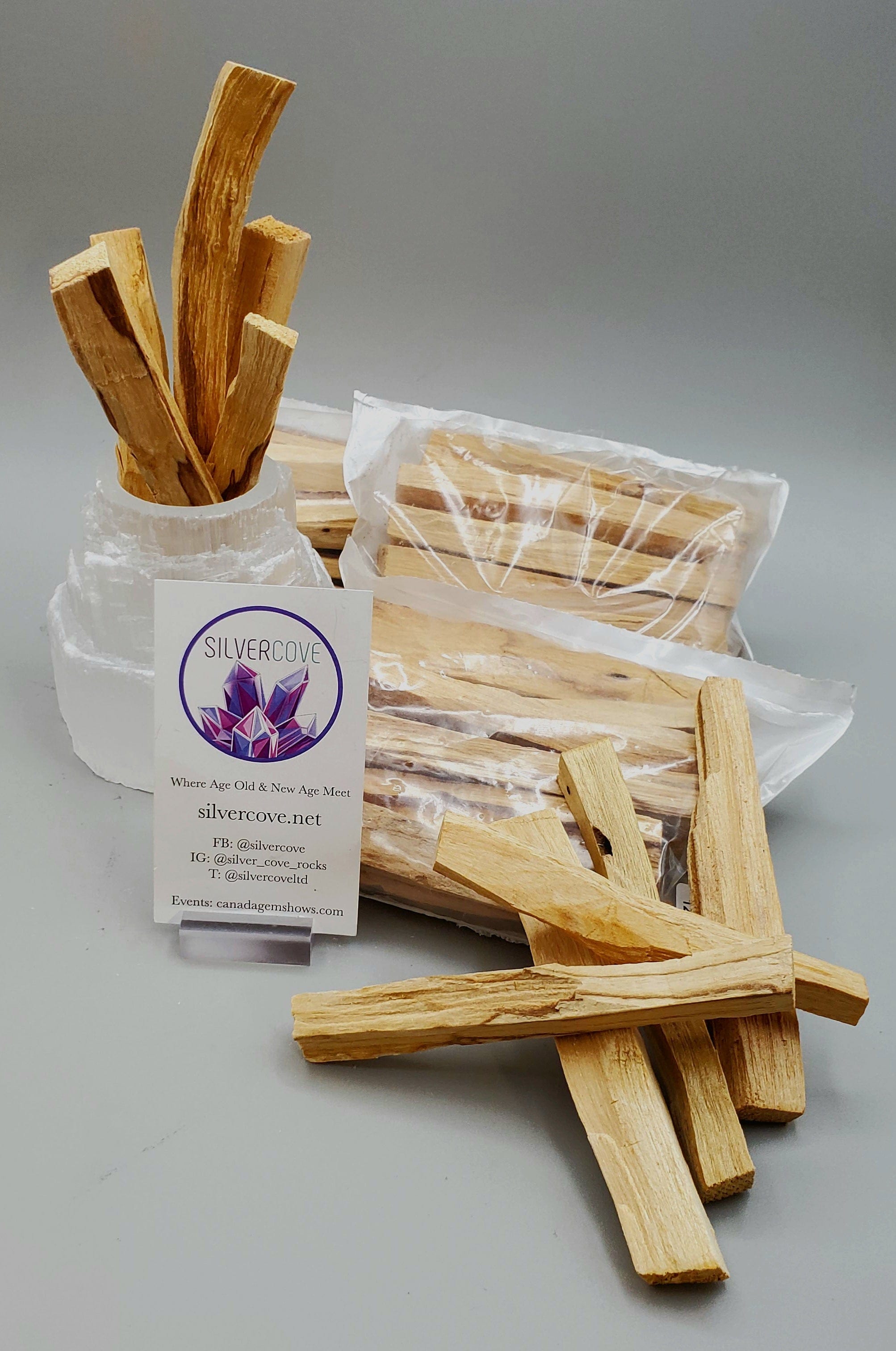 12 Pack 10cm Palo Santo Sticks - Natural Incense for Meditation, Yoga & Aromatherapy - Handcrafted Spiritual Smudging Sticks for Home Cleansing & Relaxation