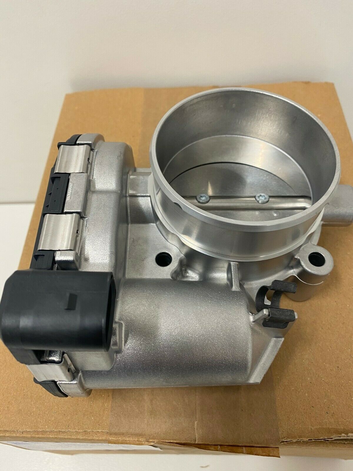 Genuine Holden VZ WL & Rodeo Colorado V6 Throttle Body - Part #12589056 - Perfect for Engine Performance & Fuel Efficiency Upgrades