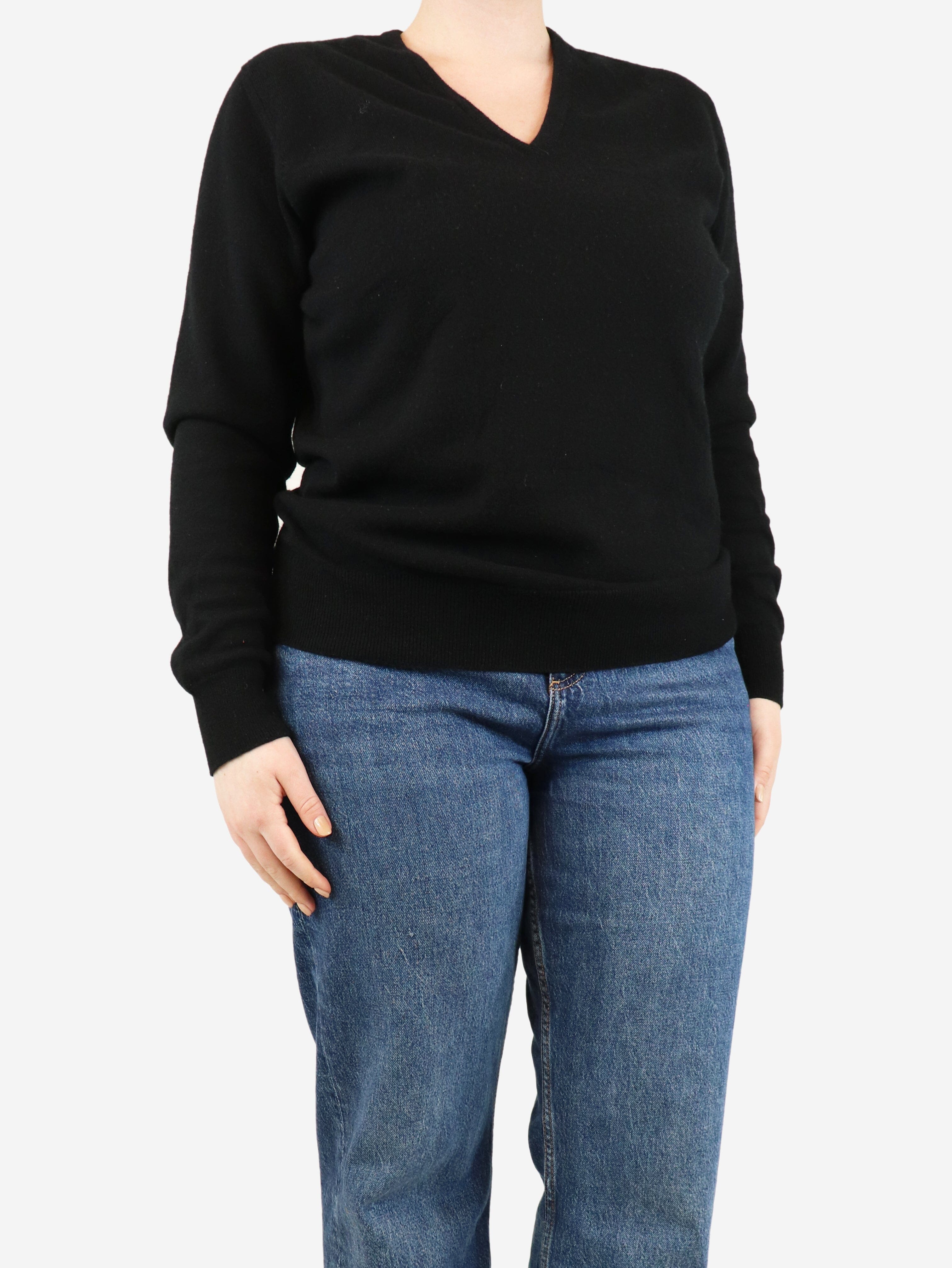 Black Classic V-Neck Sweater for Men - Size L | Soft & Comfortable Pullover for Casual Wear, Office & Fall Outfits