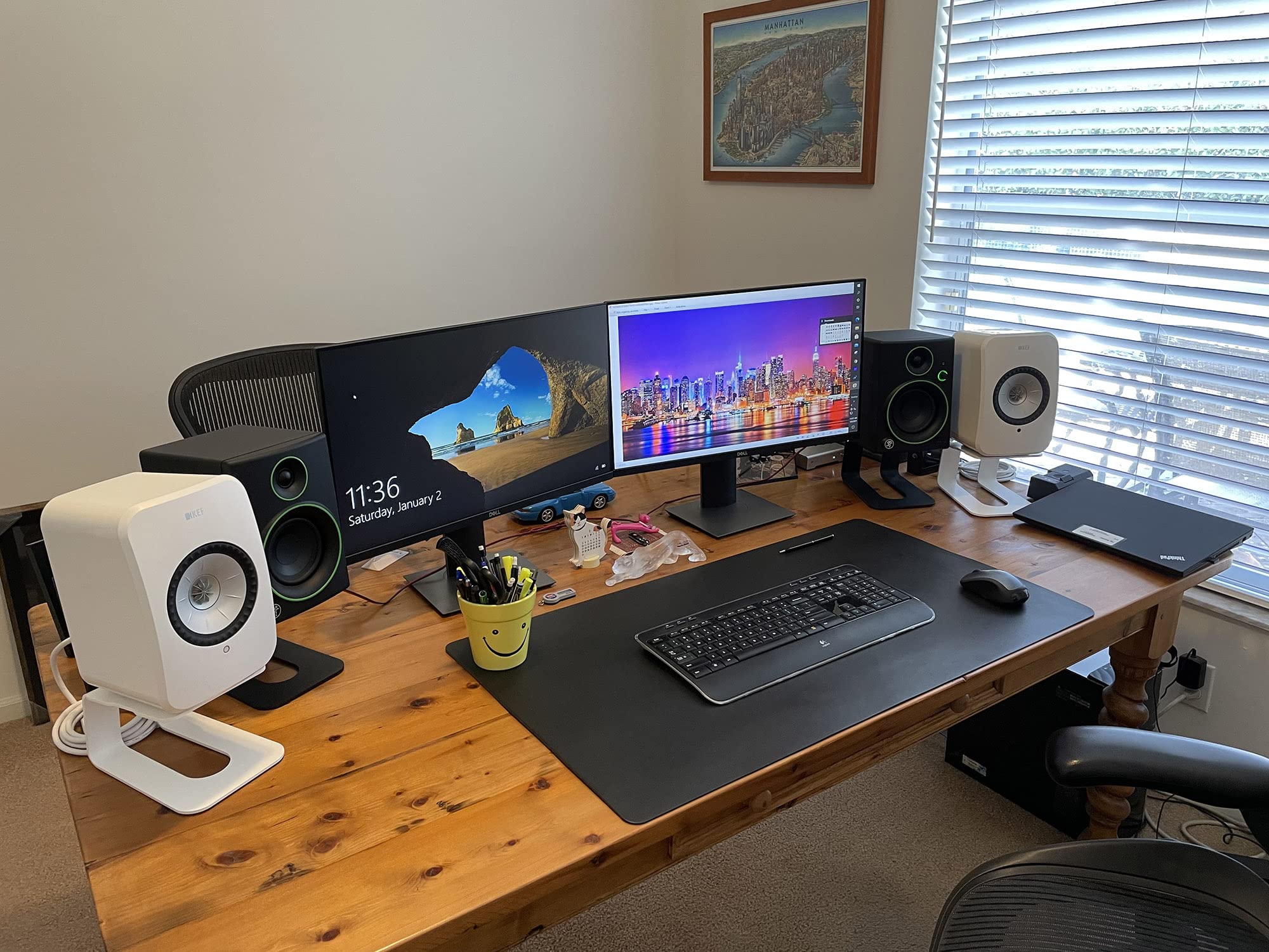Soundrise PRO5 Studio Monitor Stands - Heavy Duty Pair for Bookshelf Speakers, Sonos Play Five, Yamaha HS5 - Vibration Dampening & Decoupling - Matte White Desktop/Table Stands - Made in USA - Perfect for Home Studios & Professional Audio Setups