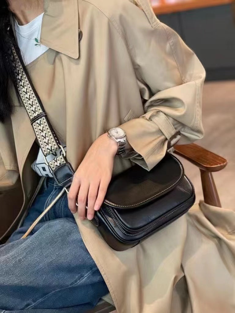 Stylish Leather Flap Crossbody Bag for Women - Fashionable Shoulder Purse for Daily Use, Travel & Shopping