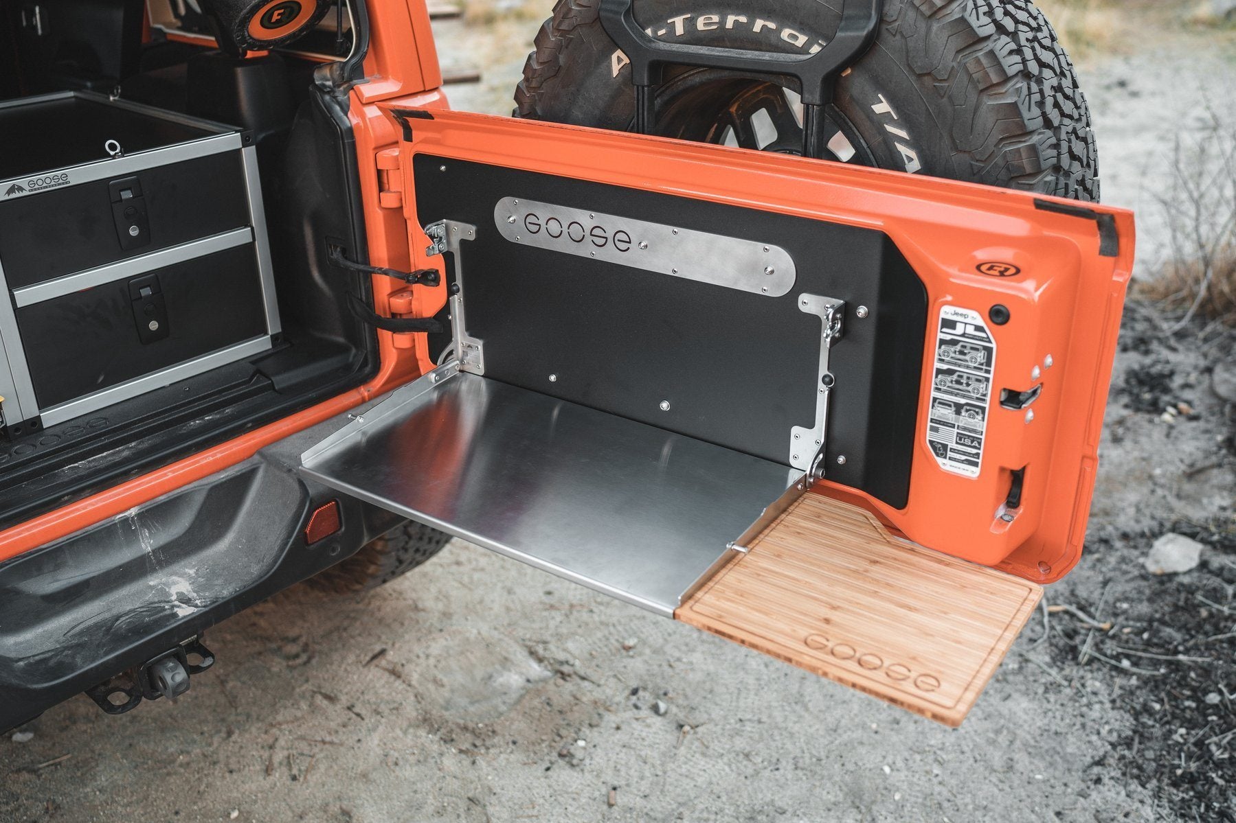 Goose Gear Tailgate Table for 2018-2023 Jeep Wrangler JL & JLU - Heavy Duty Aluminum Storage Solution for Camping & Off-Road Adventures