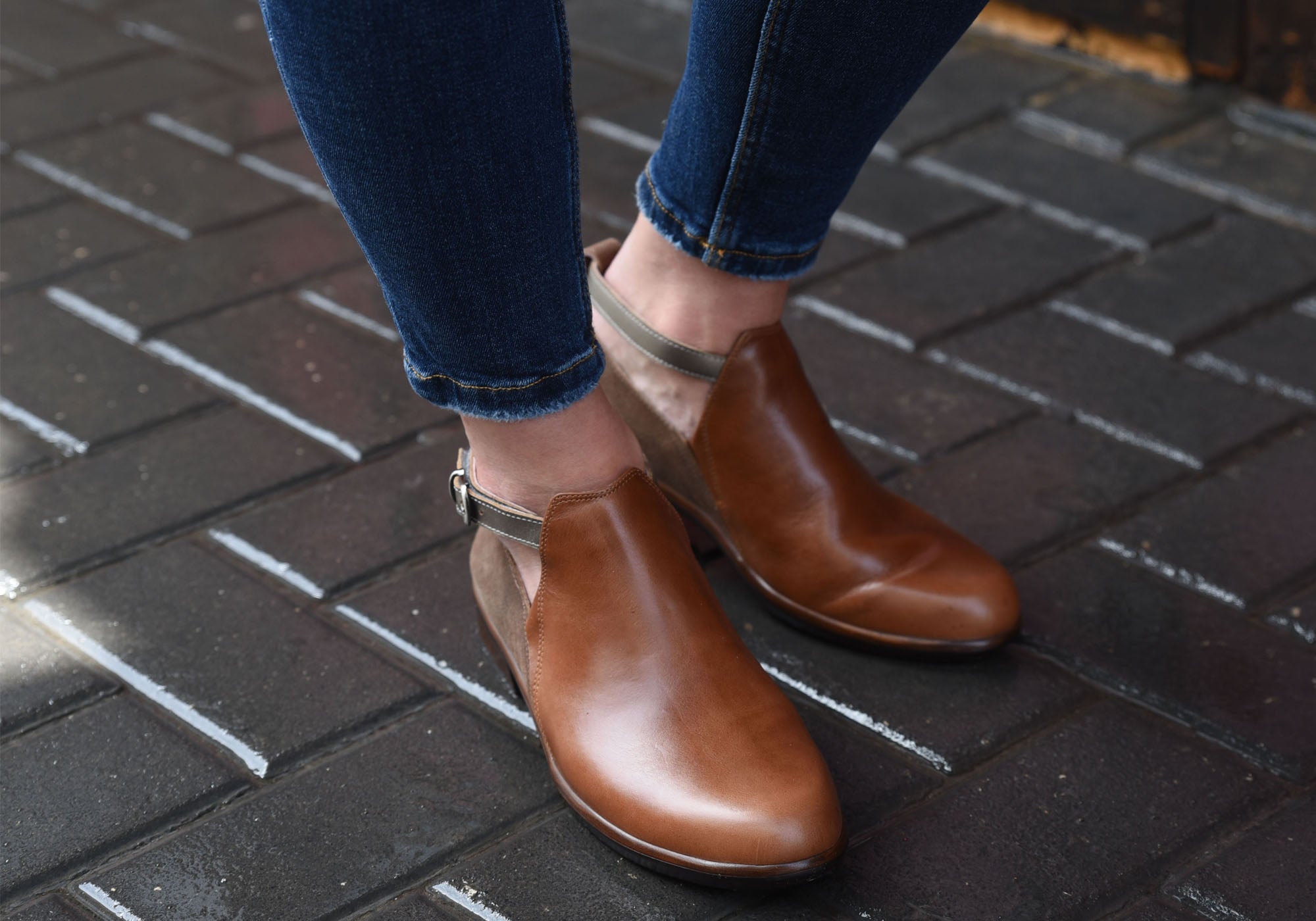 Naot Kamsin Women's Leather Ankle Boots - Comfortable & Supportive Footwear for Walking, Travel & Everyday Wear