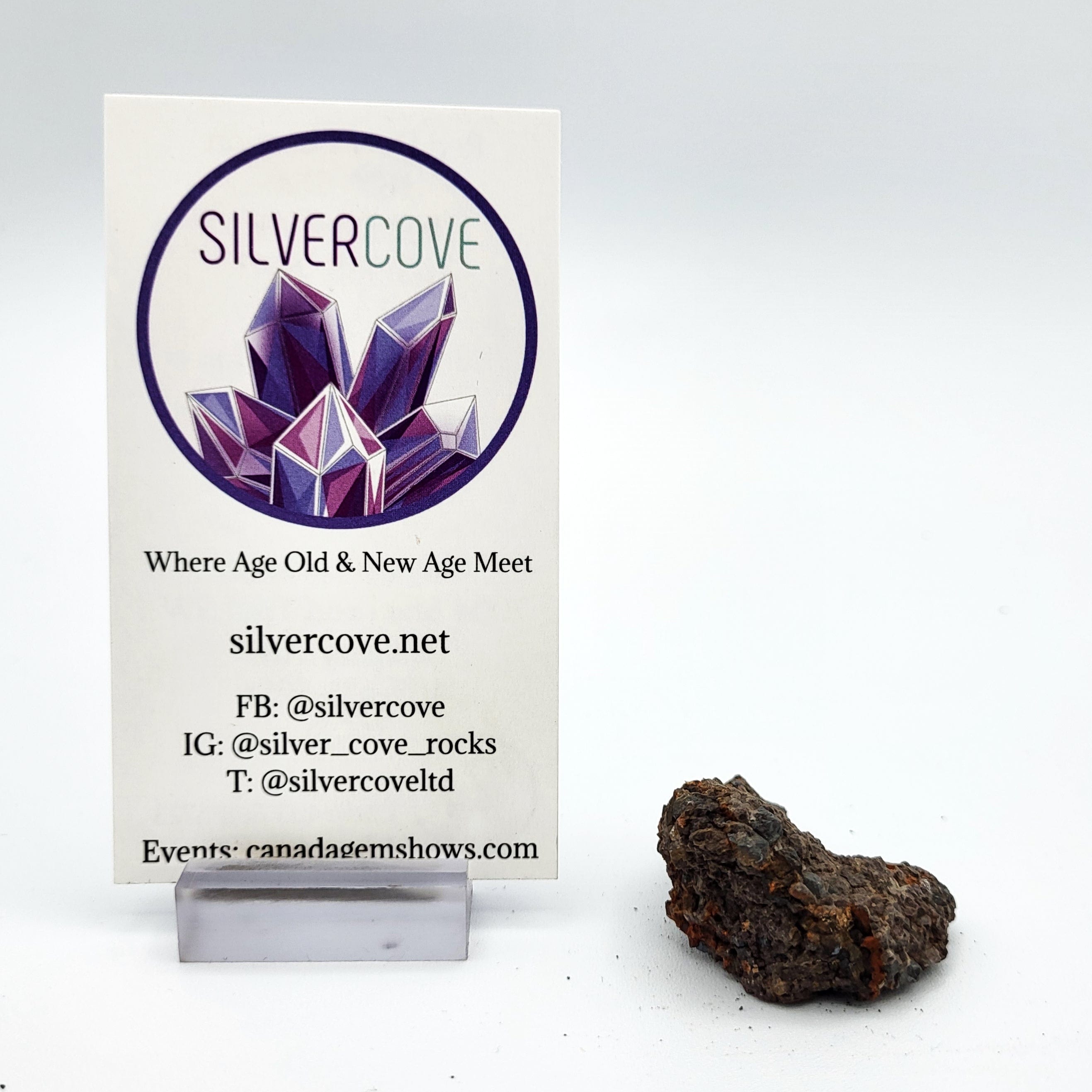 Natural Brookite & Magnetite Raw Stones for Crystal Healing, Meditation & Energy Work - High-Quality Mineral Specimens for Collectors & Spiritual Practices