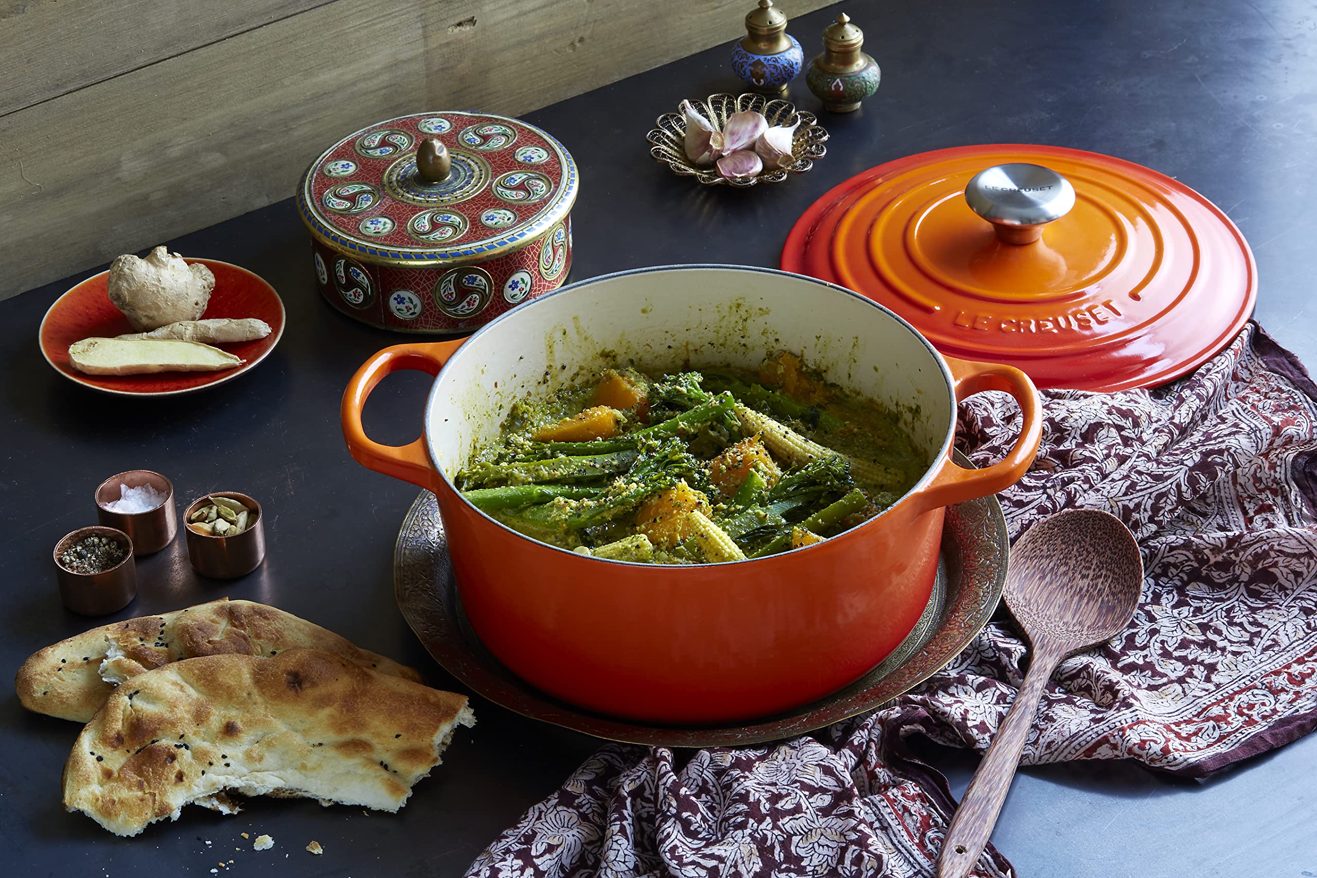 Le Creuset Enameled Cast Iron Signature Round Dutch Oven 2 Quart – Classic Marseille Blue – Perfect for Soups, Stews & Baking – Durable Kitchen Essential for Home Chefs