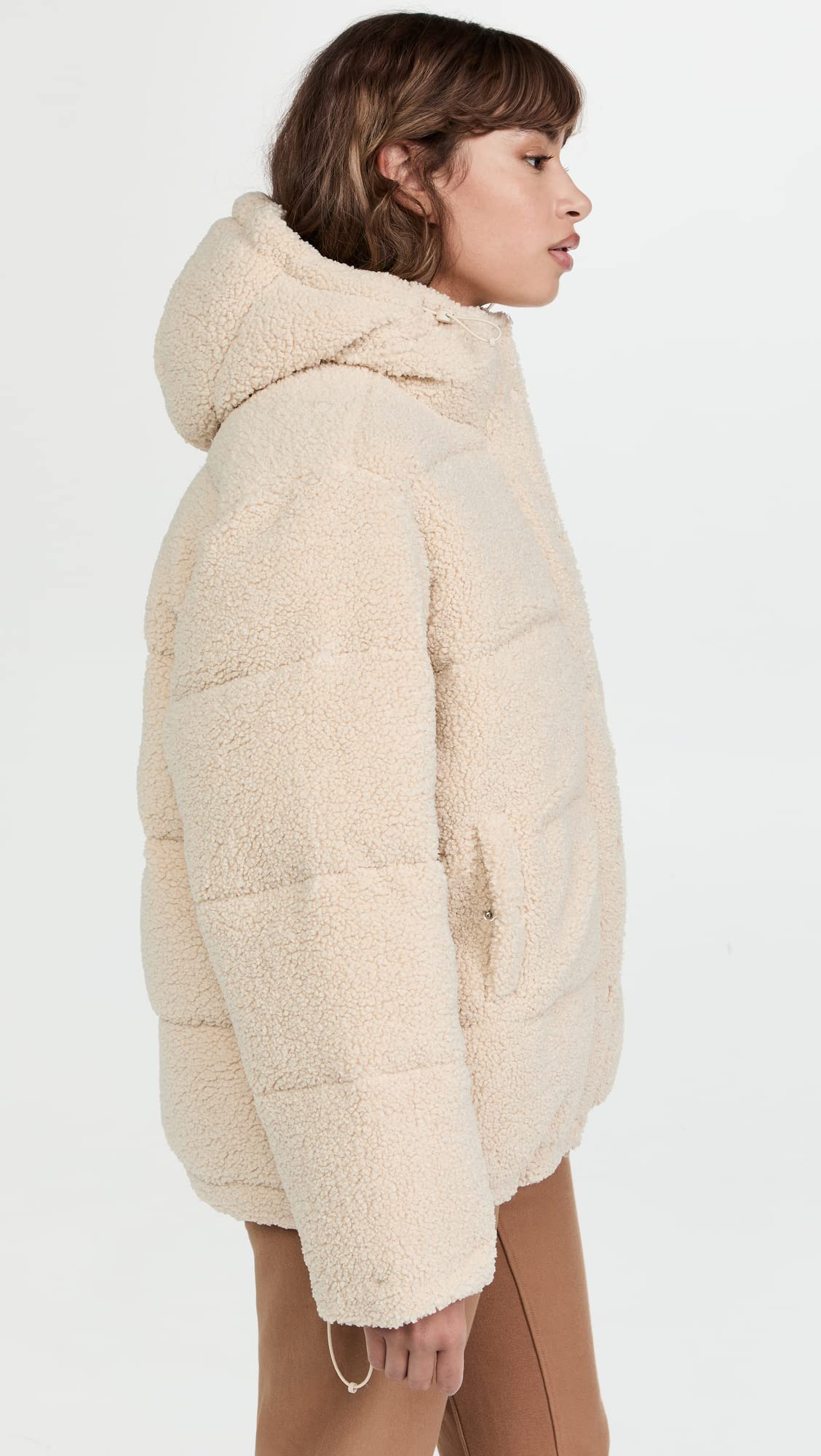 Good American Essentials Women's Sherpa Cocoon Puffer Jacket - Warm Winter Coat with Faux Fur Trim for Cold Weather, Outdoor Activities & Casual Fashion