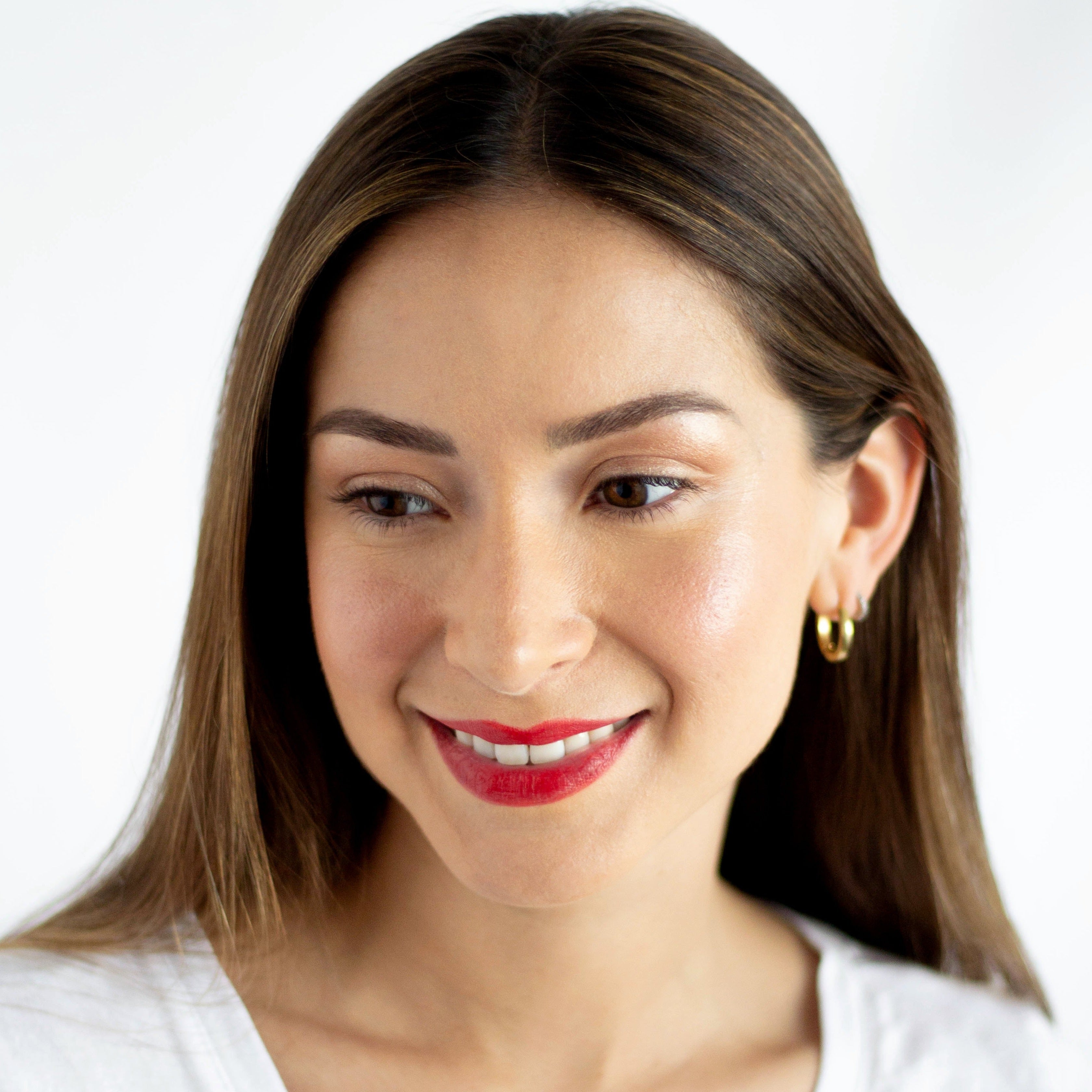 Best Arnica Concealer for Dark Circles & Blemishes - Natural Coverage Makeup - Perfect for Daily Use & Special Occasions