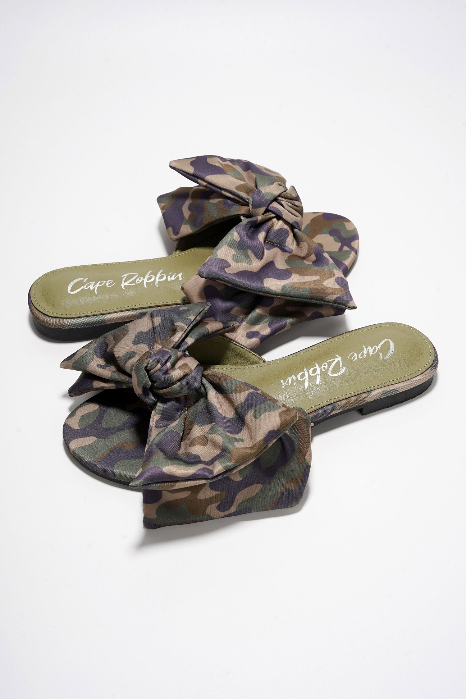 Chrysler Camouflage Car Accessories - Durable & Stylish for Off-Road Adventures & Outdoor Protection