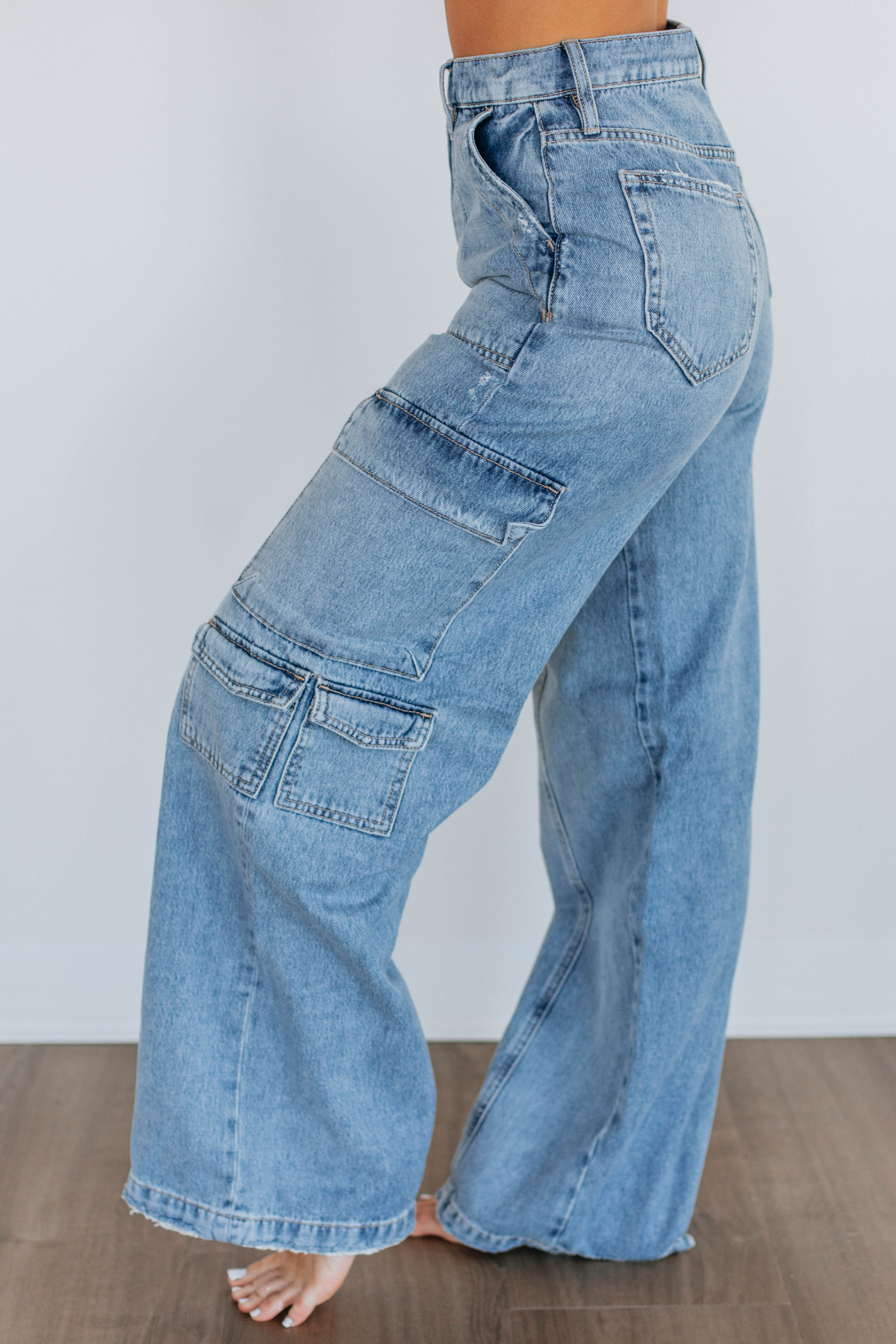 Stylish Nori Hidden Cargo Jeans for Women - Medium Wash Denim Pants with Functional Pockets | Perfect for Outdoor Adventures, Travel & Casual Wear