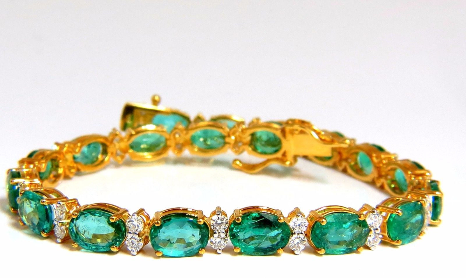 14.26ct Natural Vivid Green Emerald & Diamond Tennis Bracelet in 14K Gold - Elegant Jewelry for Weddings, Parties & Special Occasions