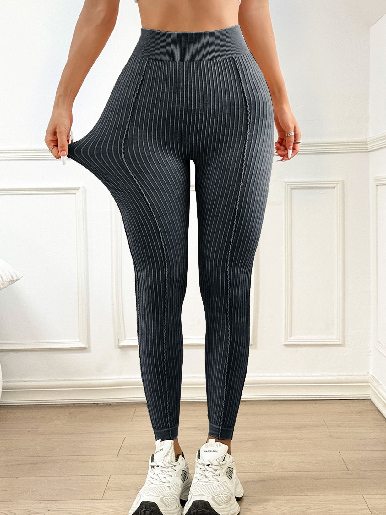 ZASUWA Women's V-Shaped Waist Ribbed High Waisted Butt Lifting Scrunch Leggings - Perfect for Yoga, Workouts & Everyday Wear
