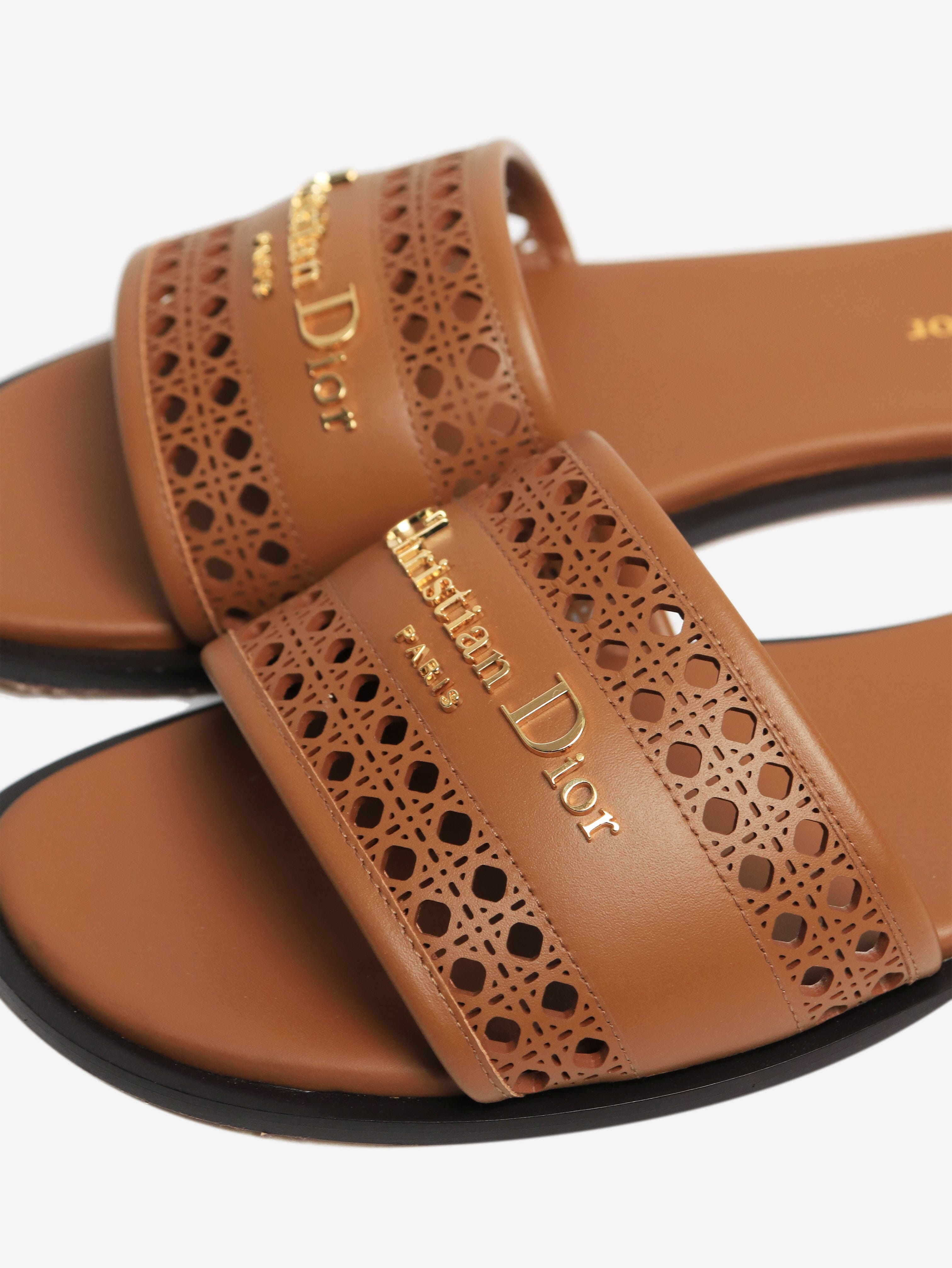 Camel D Lane Slide Sandals - Women's Size EU 38 (US 7.5) - Comfortable Summer Slides for Beach, Pool & Casual Wear
