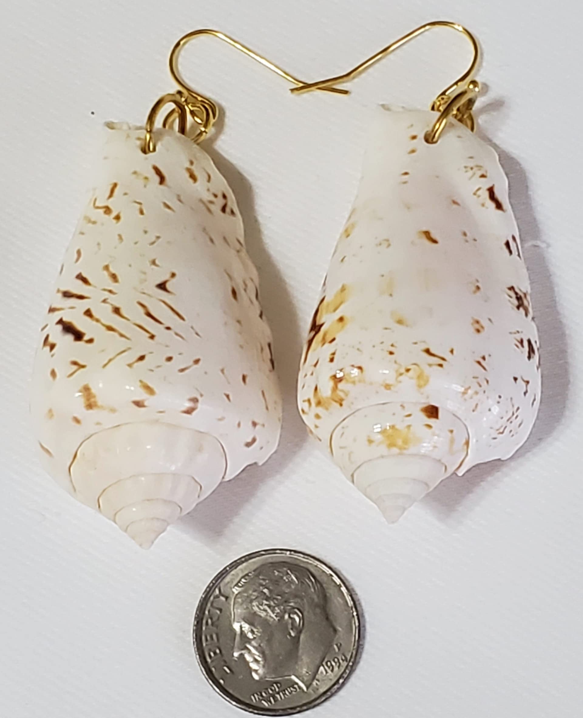 Natural Conch Seashell Gemstone Jade Necklace & Earrings Set – Unique Handmade Jewelry for Beach Weddings, Boho Fashion & Gift Giving