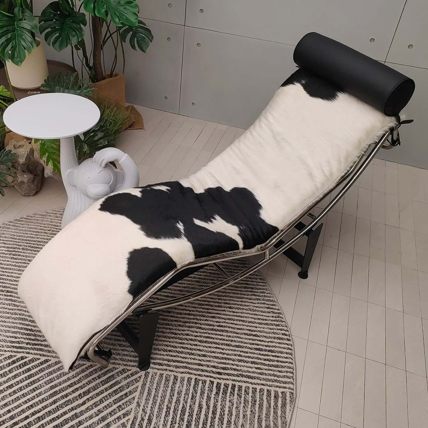 Modern Adjustable Chaise Lounge Chair with Curved Steel Frame - Perfect for Living Room, Bedroom or Outdoor Relaxation