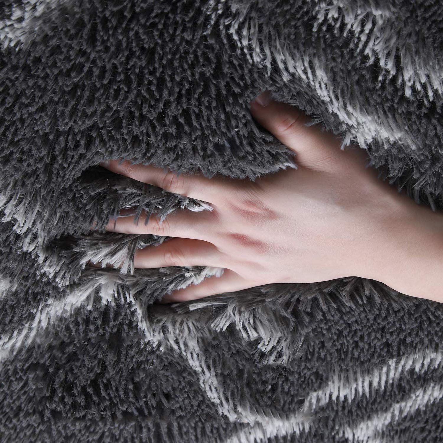 TOPCHANCES Ultra Soft Fluffy Velvet Area Rug - Modern Geometric Moroccan Design for Bedroom, Living Room & Nursery - Home Decor Carpet (Dark Grey, 5.25x7.55 Feet) | Cozy & Stylish Floor Covering for Relaxation & Comfort