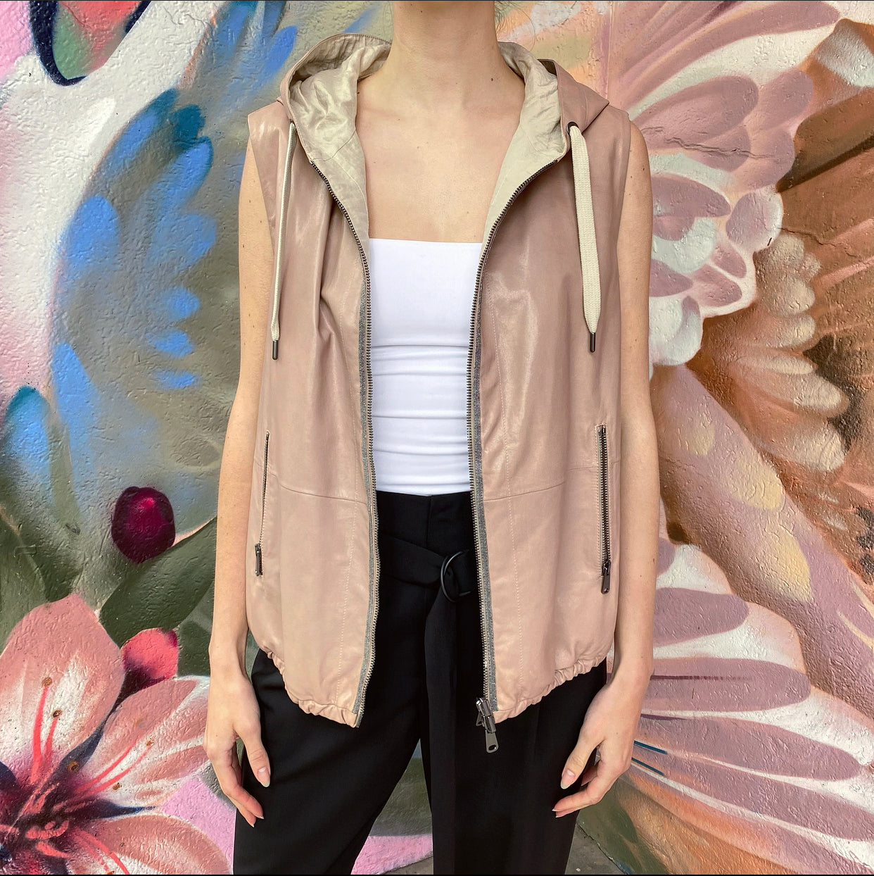 Brunello Cucinelli Reversible Hooded Vest in Quartz Pink Leather - Size IT44 / US 8 - Perfect for Layering in Fall & Winter Fashion