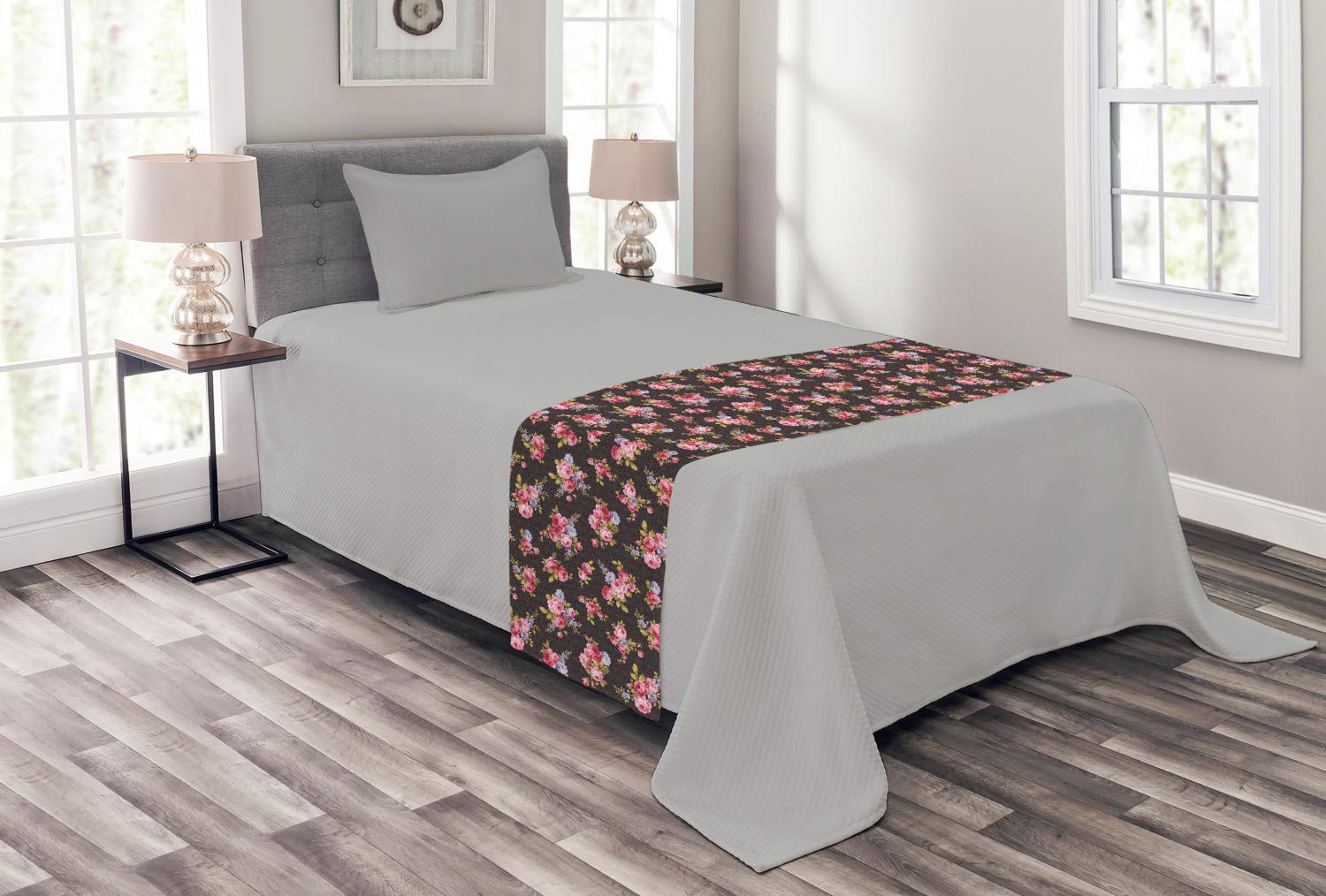 Ambesonne Vintage Rose Bed Runner - Antique Feminine Floral Design with Corsage & Bouquet Pattern | Decorative Bed Scarf for Hotels, Homes & Guest Rooms | Perfect for Weddings, Romantic Bedrooms & Victorian Decor (Multicolor)