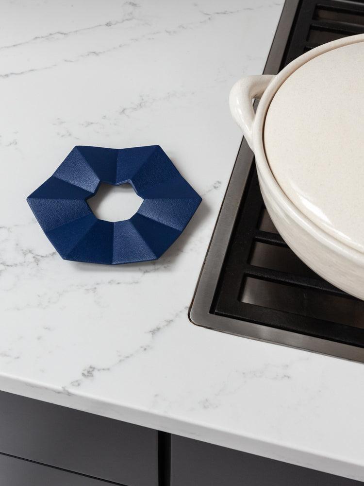 Iwachu Cast Iron Trivet - Origami Blue Design - Heat Resistant Trivet for Pots & Pans - Perfect for Kitchen, Dining Table & Outdoor BBQ Use