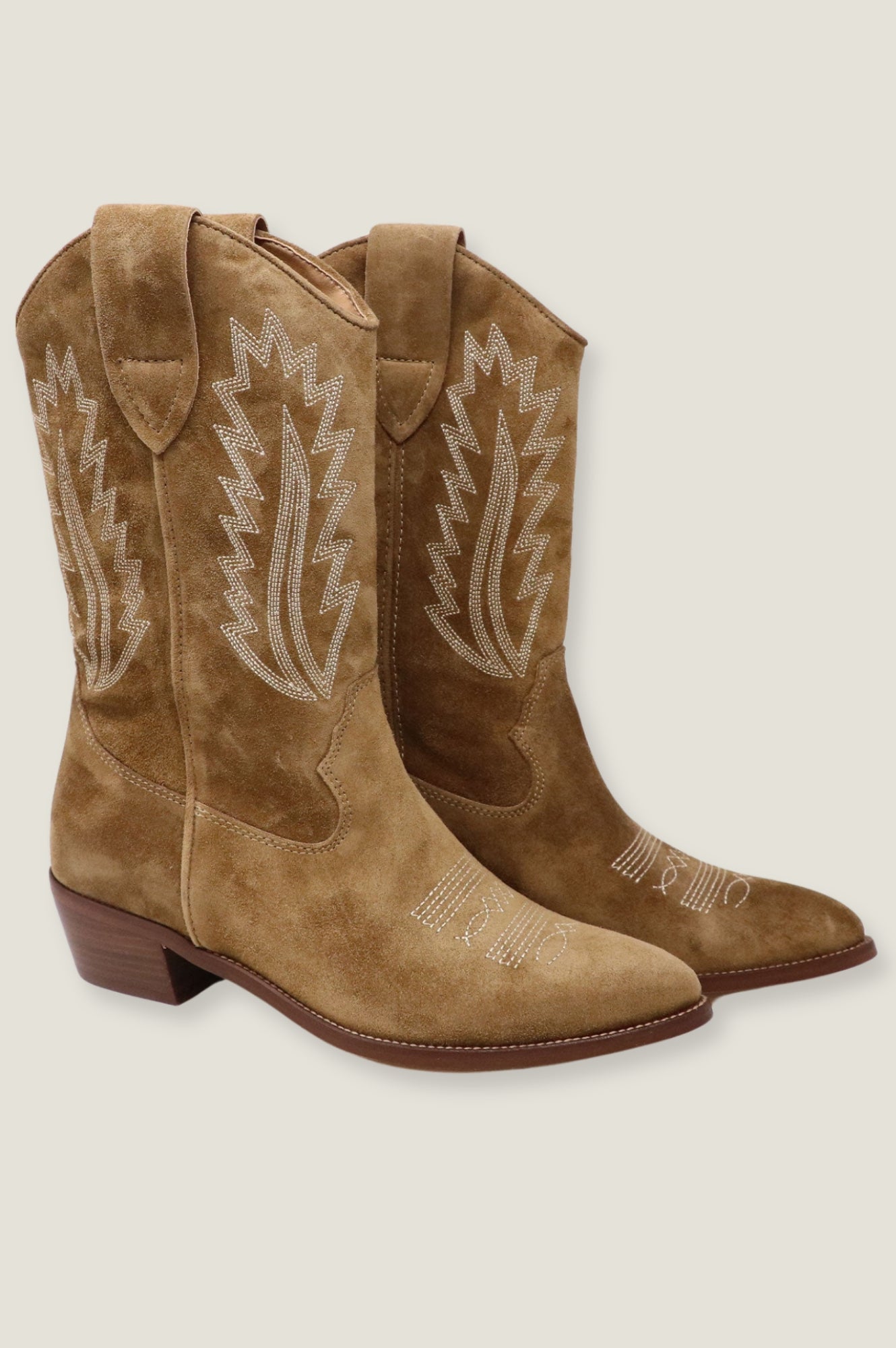 ALPE Camilla Women's Cowboy Boots in Camel - Stylish Western Boots for Country Music Festivals & Rodeo Events
