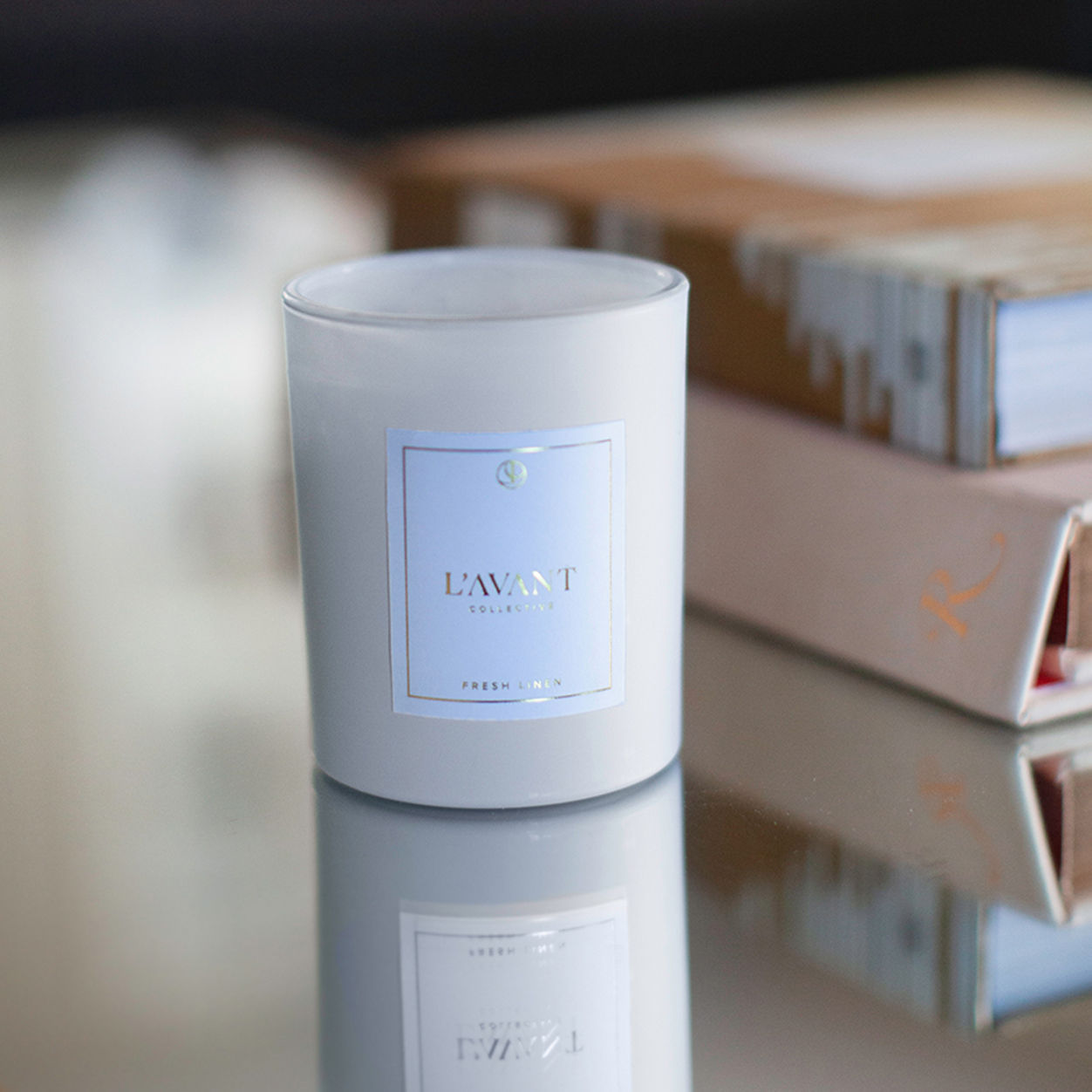Fresh Linen Scented Soy Wax Candle - Long Lasting Aromatherapy for Home, Office & Relaxation - Perfect for Stress Relief & Cozy Ambiance