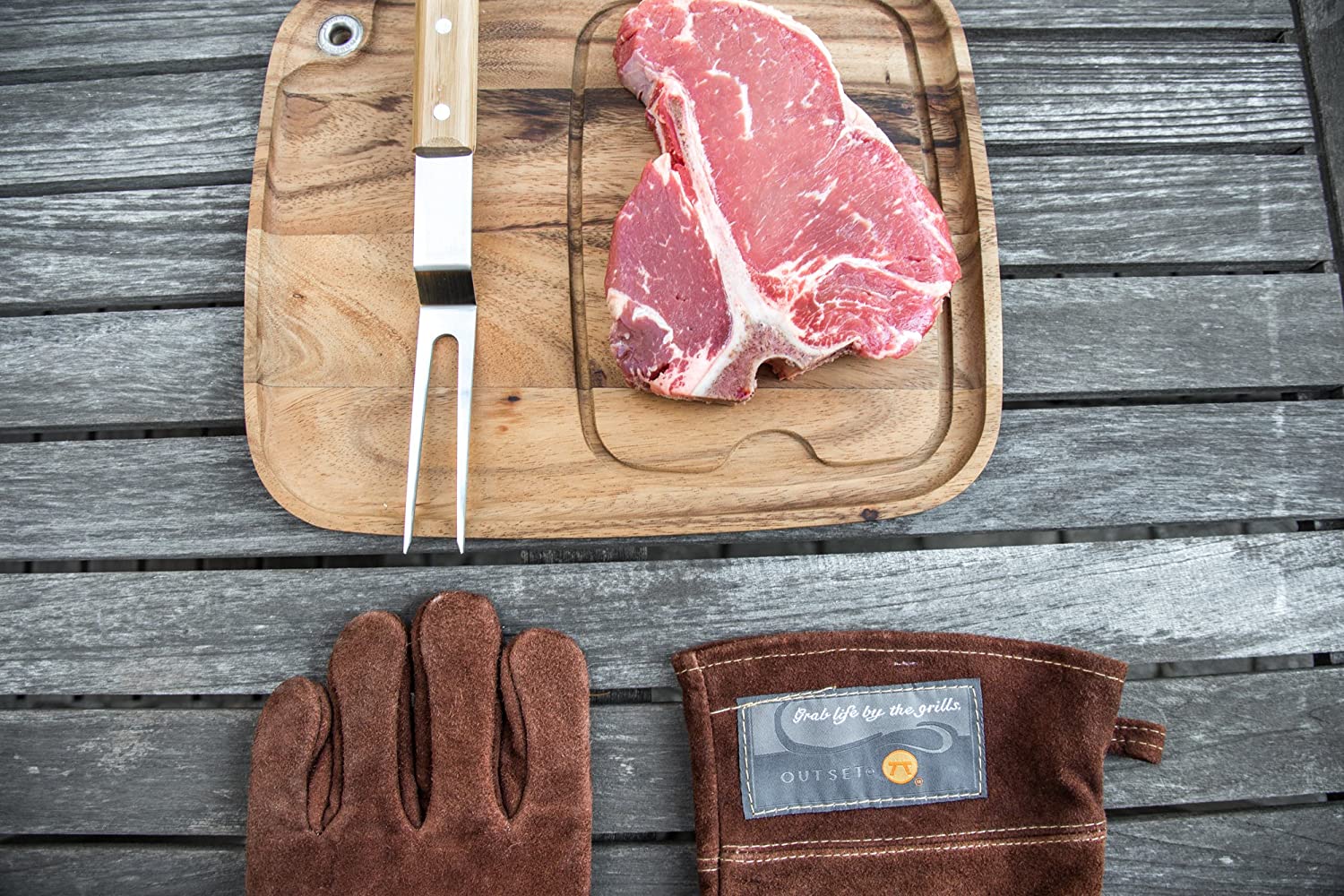 Premium Heat-Resistant Outset Leather BBQ Grill Gloves - Brown - Ideal for Grilling, Smoking, and Outdoor Cooking Safety