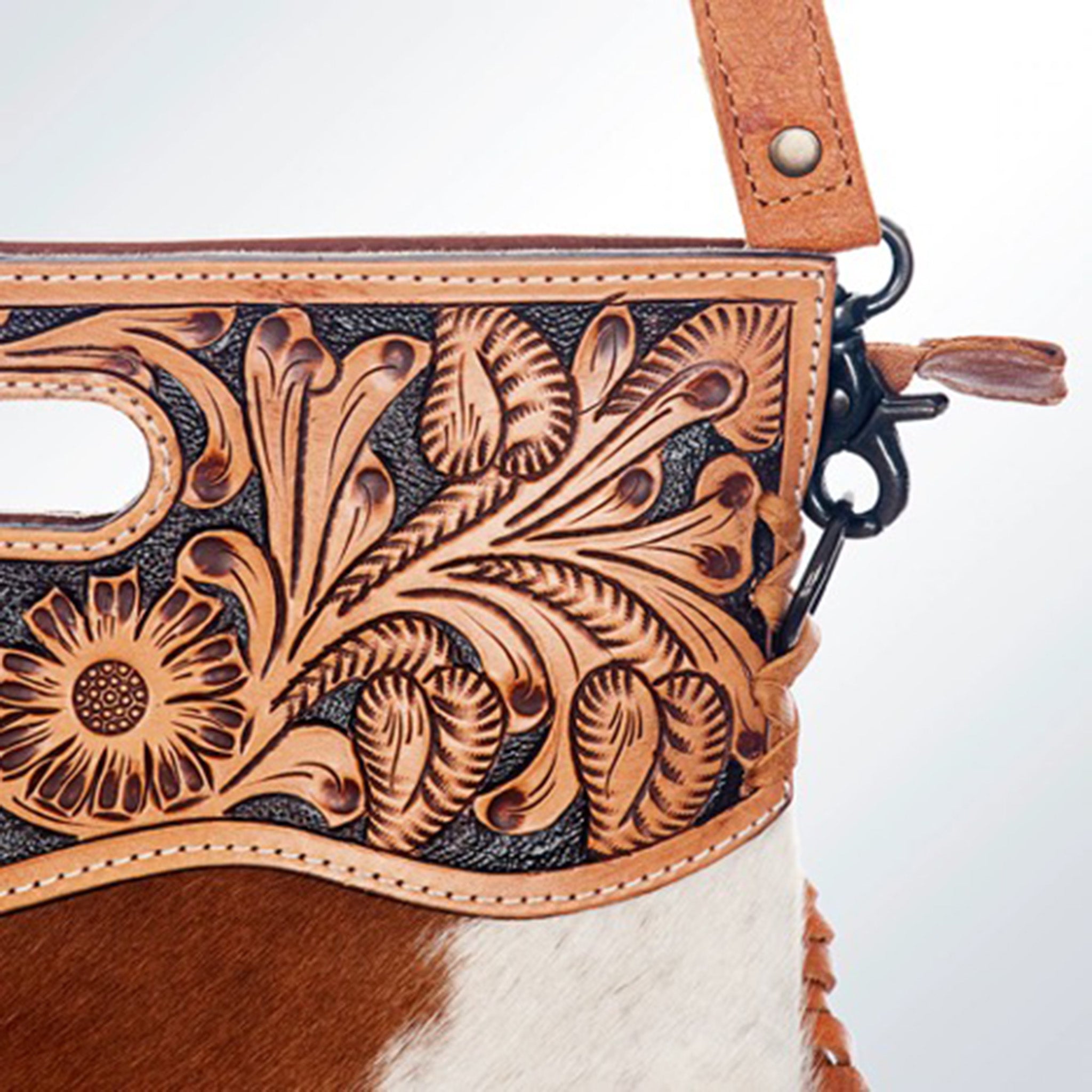American Darling Tan and White Fringe Leather Purse - Stylish Boho Crossbody Bag for Women, Perfect for Music Festivals & Night Out