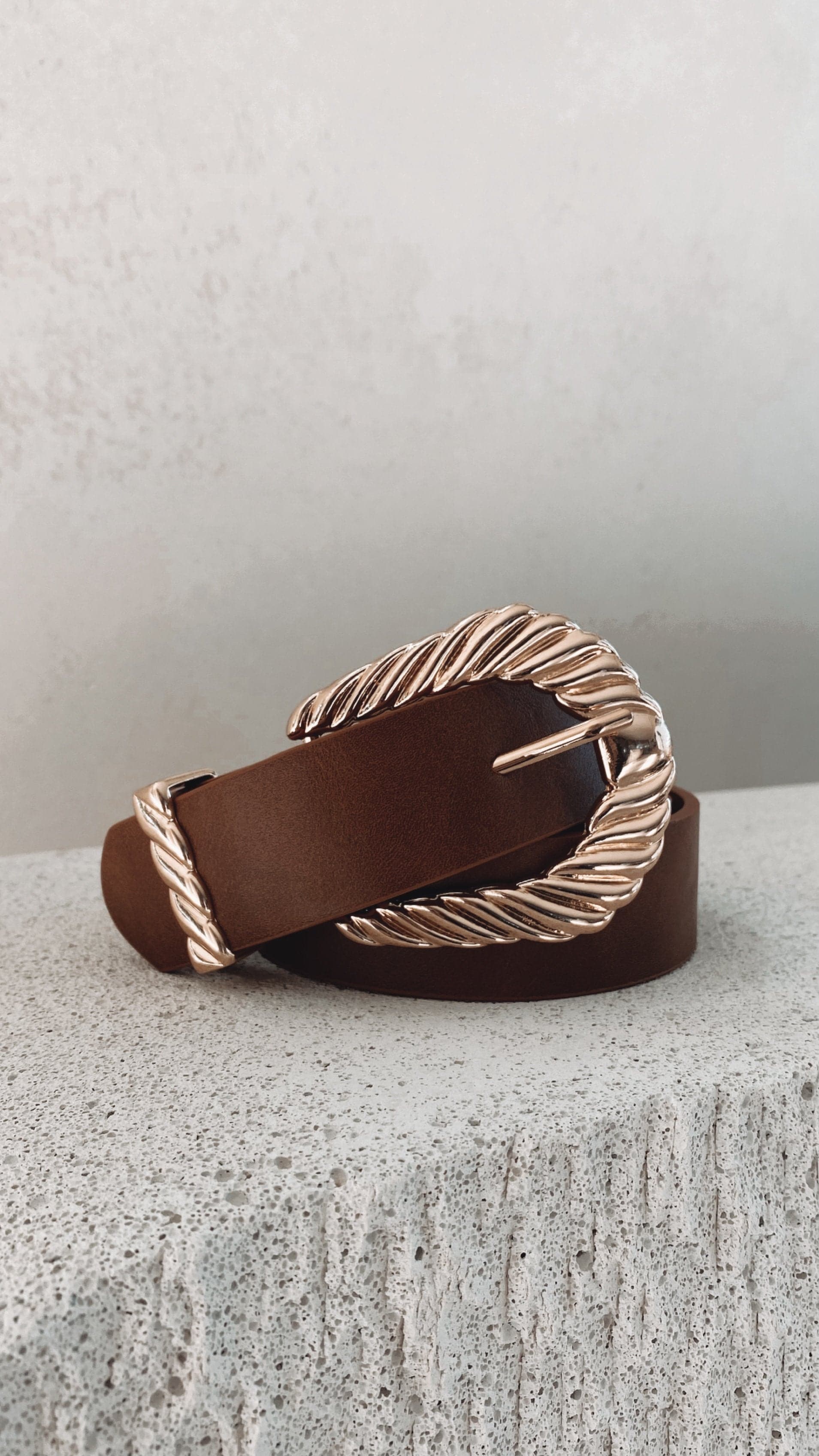 Amelie Twist Buckle Belt for Women - Adjustable Waist Belt in Brown & Gold - Perfect for Jeans, Dresses and Casual Outfits