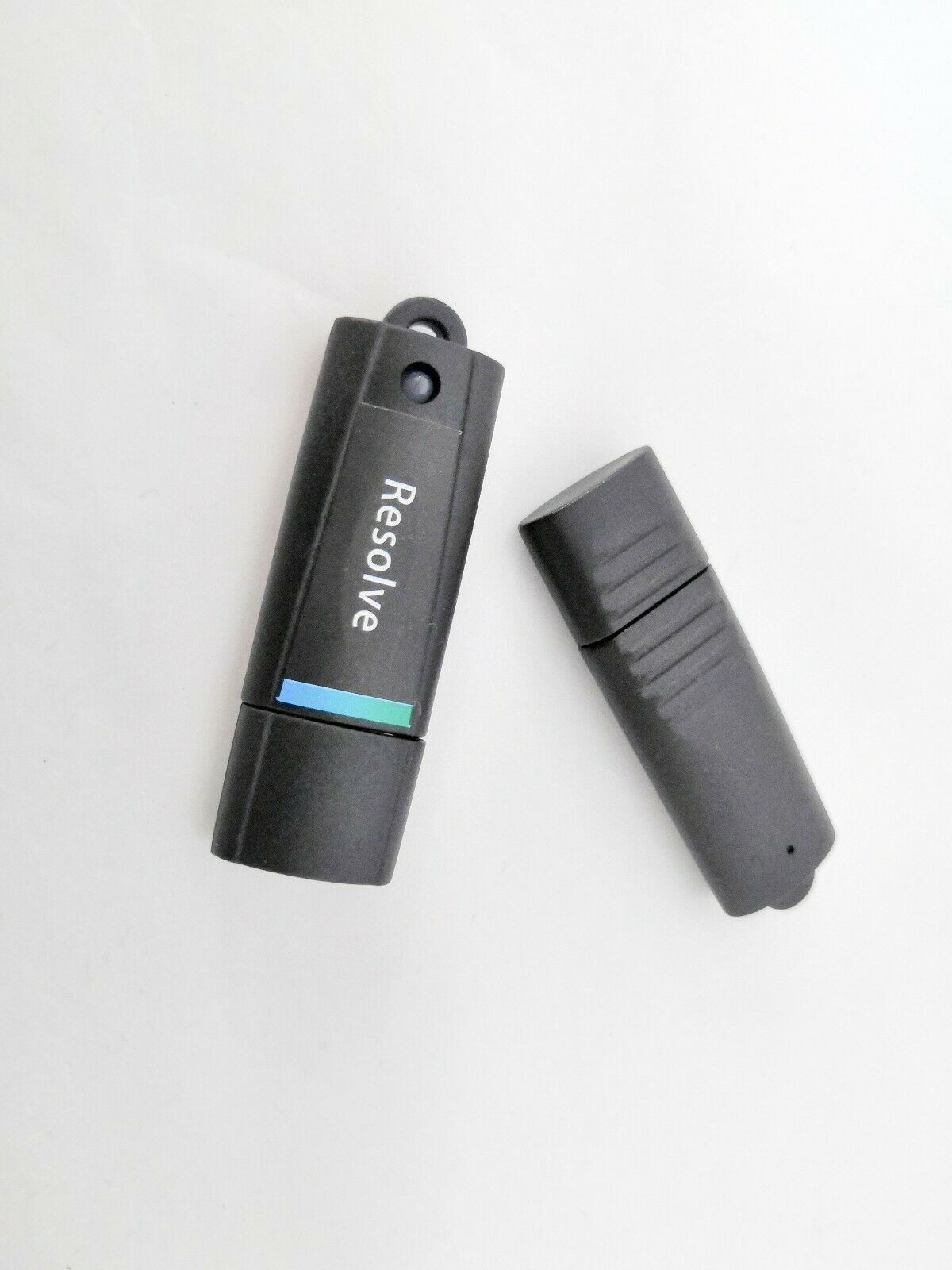 Blackmagic DaVinci Resolve Studio 15 Dongle - 100% Genuine License Key for Professional Video Editing - Perfect for Filmmakers & Content Creators