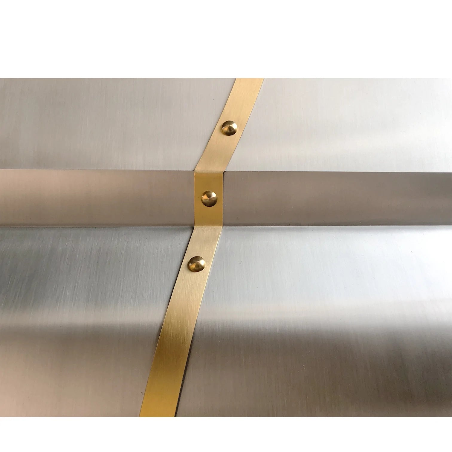 Custom Curved Stainless Steel Range Hoods - Professional Kitchen Ventilation for Ray - Perfect for Modern Home Kitchens & Restaurant Use