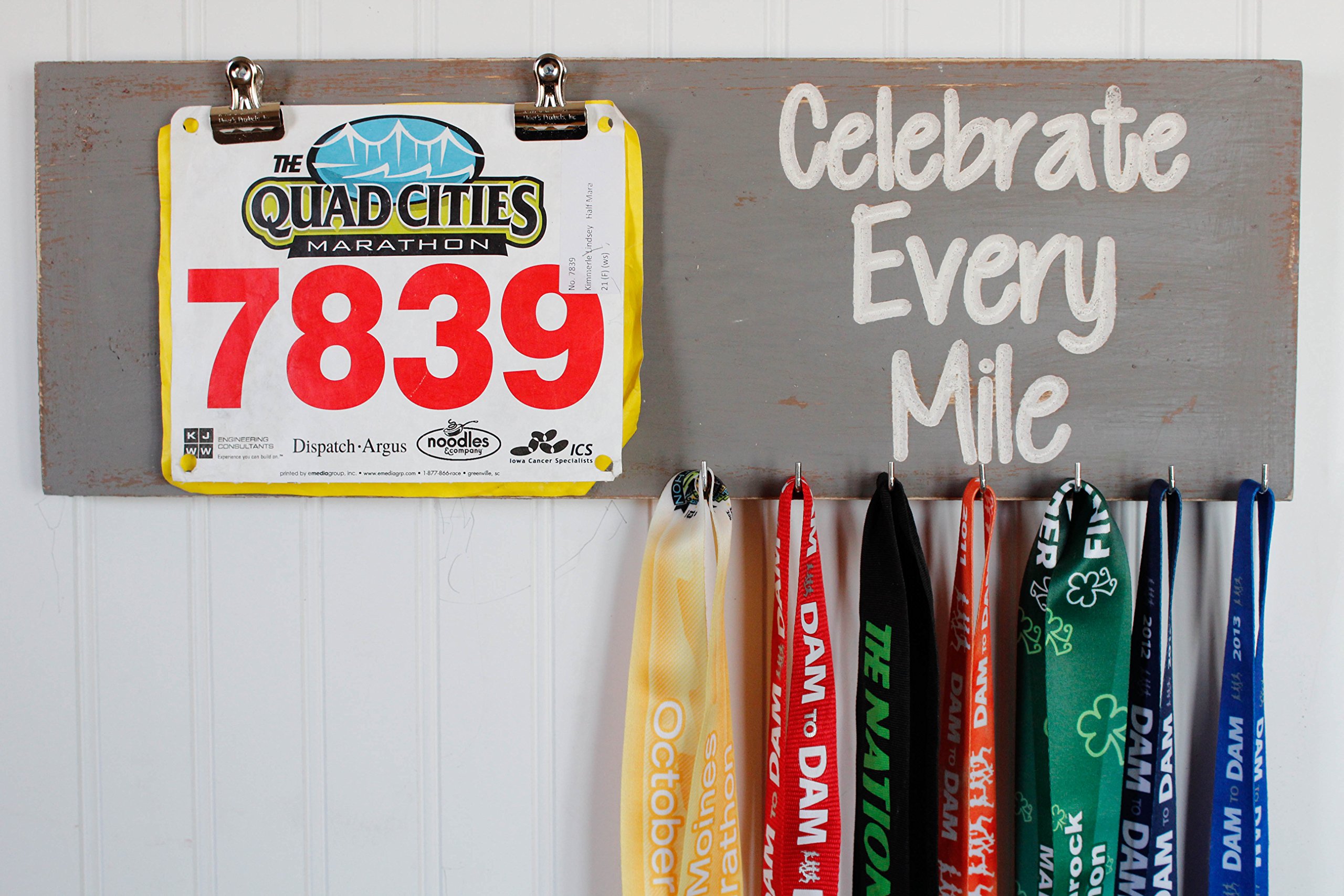 Premium Wooden Running Medal Holder & Bib Organizer - Handcrafted Carved Sign for Marathon Runners - Perfect for Displaying Race Medals and Number Bibs at Home Gym or Office