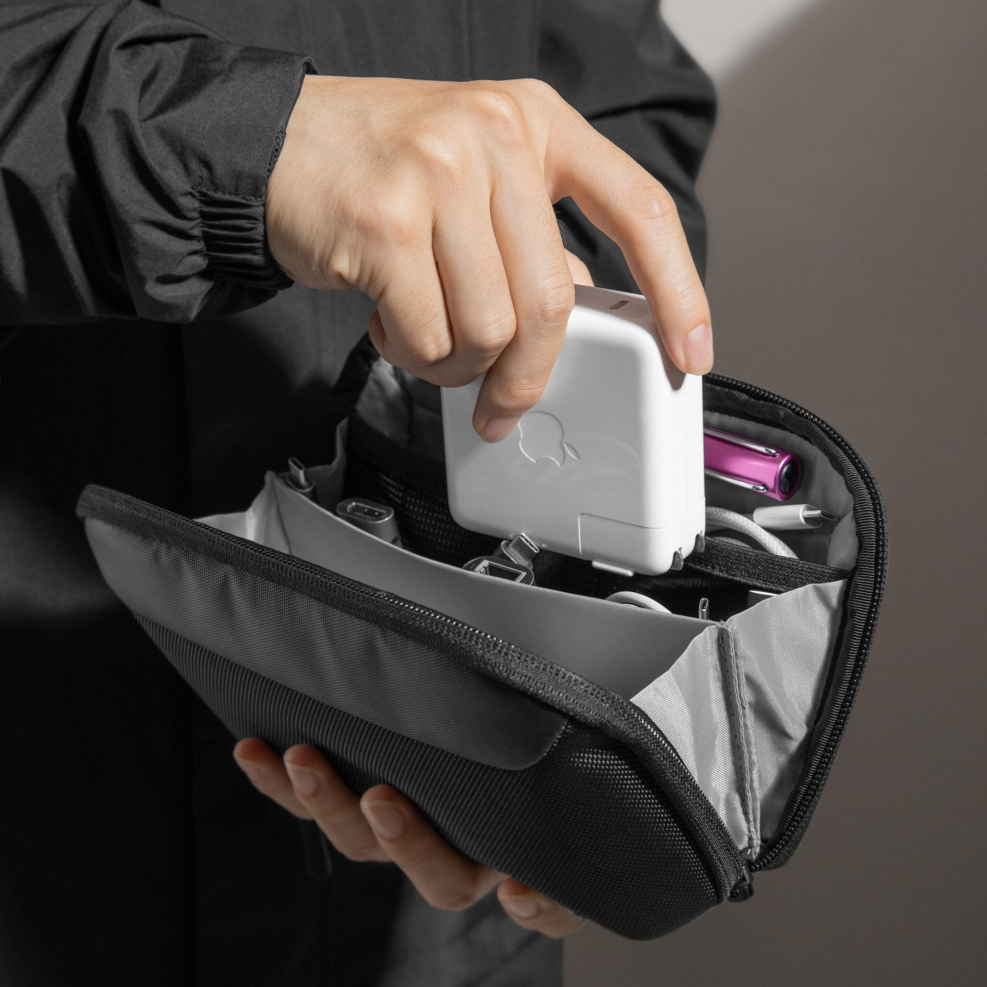 Navigator T13 Accessory Pouch S - Waterproof Travel Organizer for Phone, Wallet & Keys - Perfect for Hiking, Camping & Outdoor Adventures