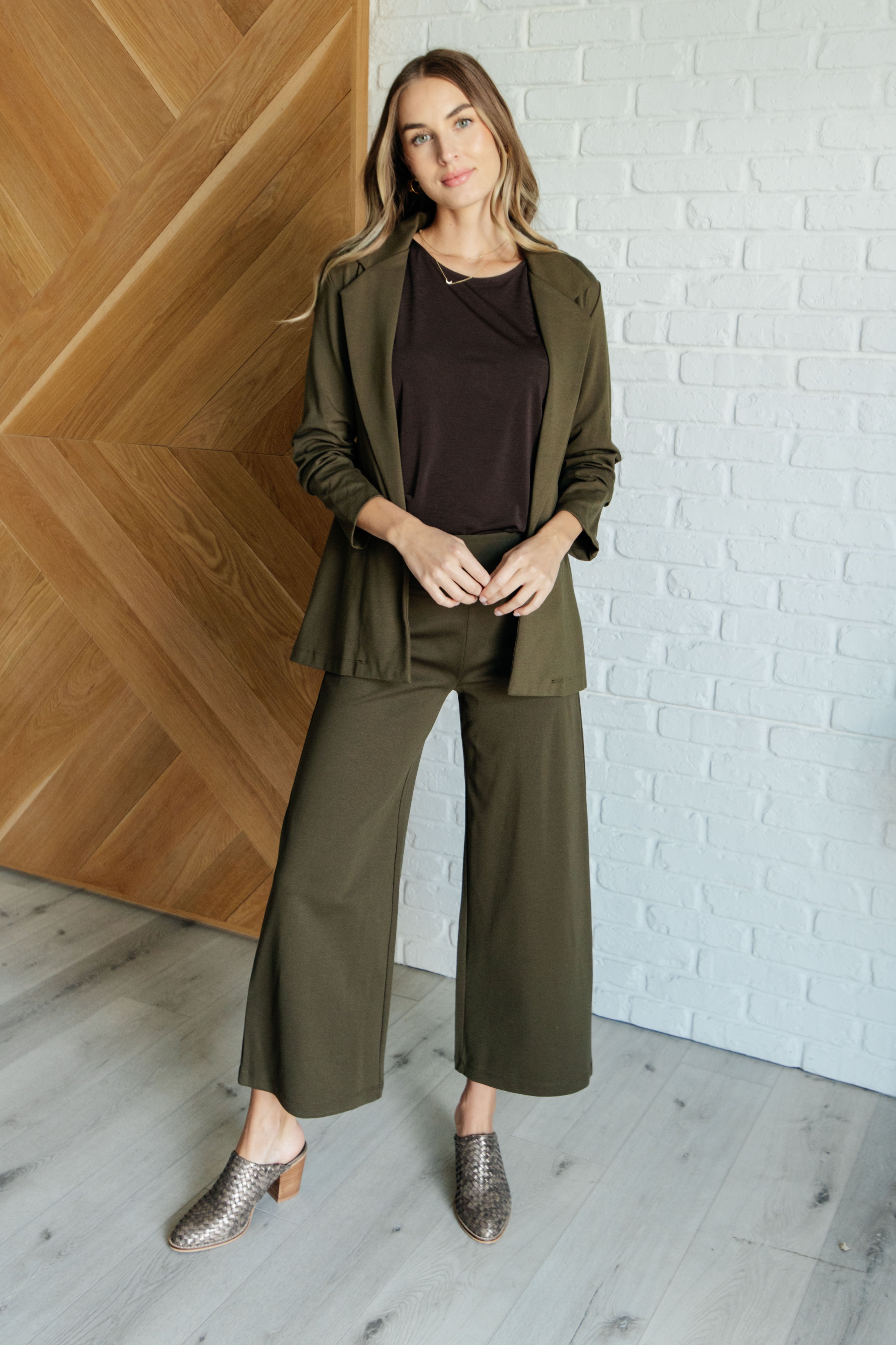 Stylish Olive Green Wide Leg Crop Pants for Women | Comfortable High Waist Casual Pants | Perfect for Office, Travel & Everyday Wear