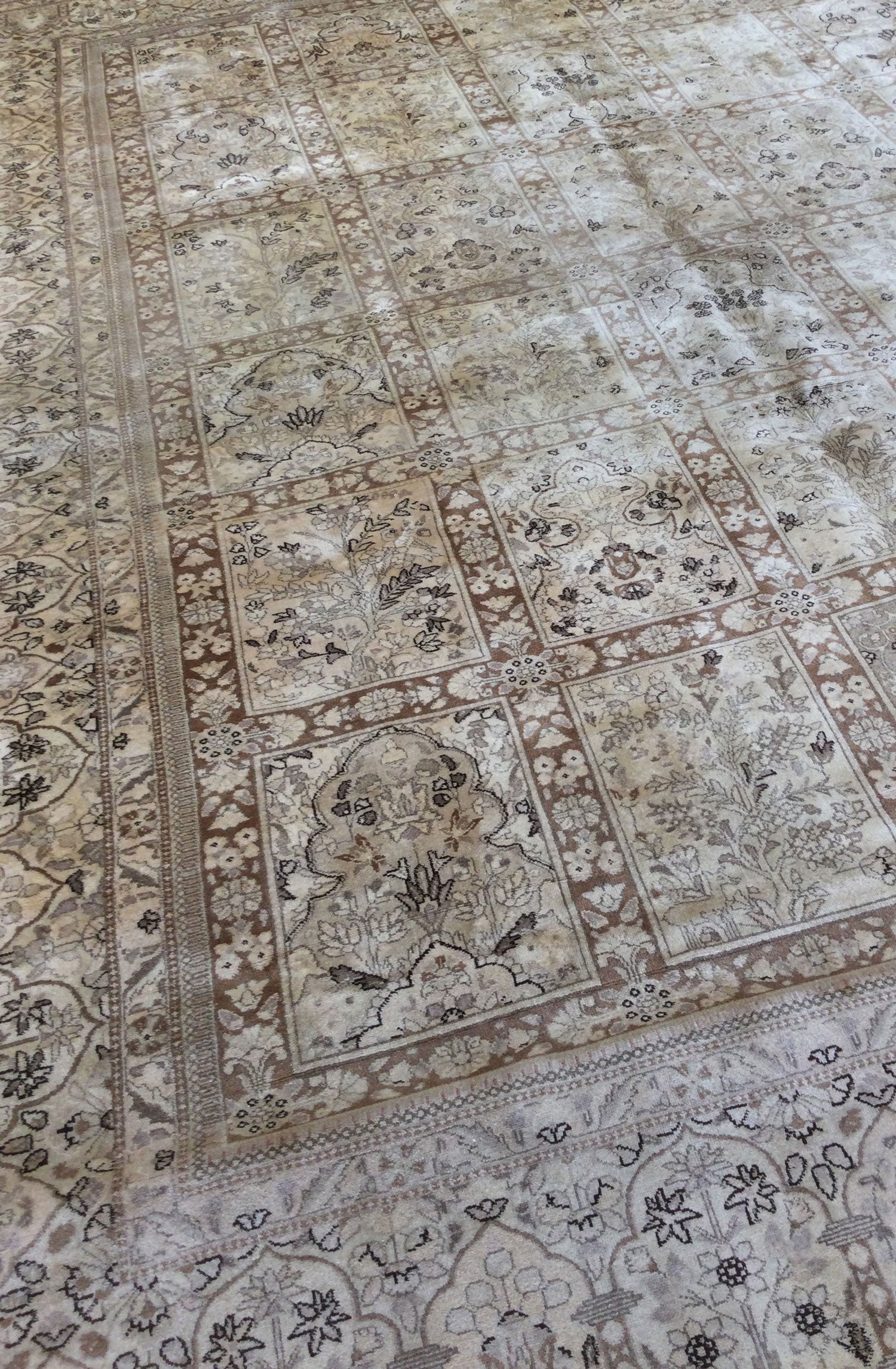Antique Tabriz Handwoven Traditional Persian Rug - JF4100 | Perfect for Living Room, Bedroom & Home Decor