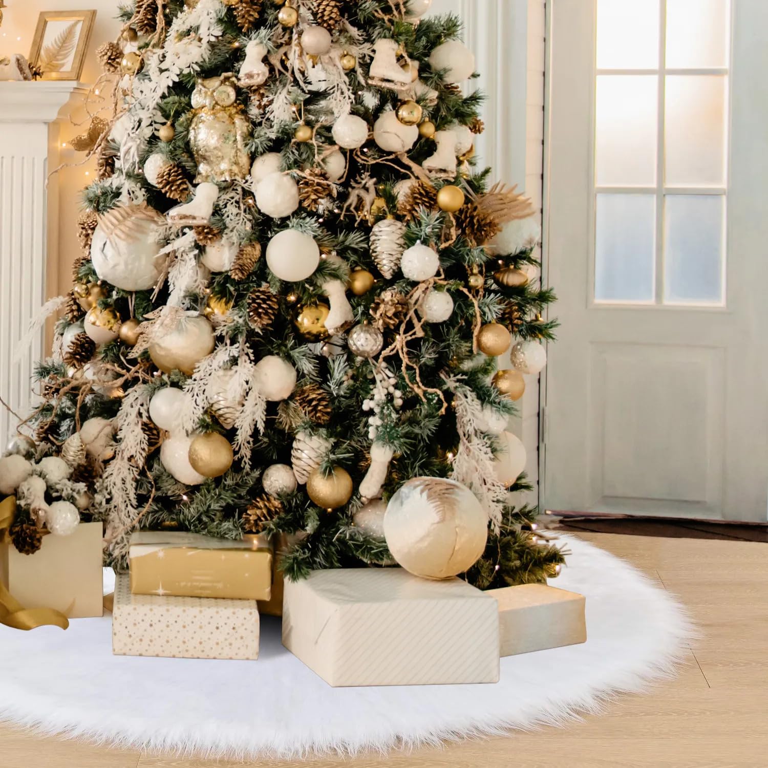 48 Inch Faux Fur Christmas Tree Skirt - Plush Holiday Decor for Xmas Party & Home Decorations | Perfect for Living Room, Bedroom, and Festive Gatherings