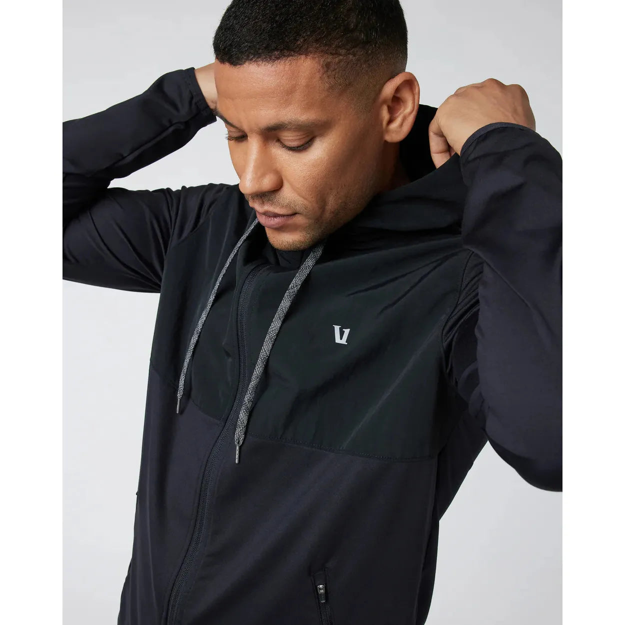 Vuori Men's Sunday Element Jacket - Lightweight Water-Resistant Outdoor Jacket for Hiking, Running & Travel (Black)