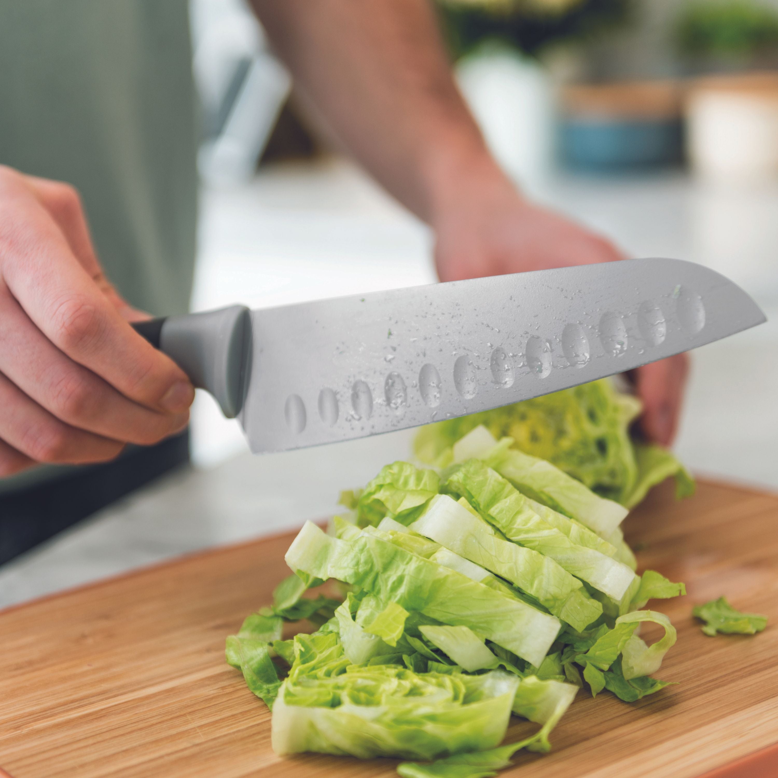 BergHOFF Balance Eco-Friendly Nonstick Santoku Knife 6.75 Inch - Recycled Stainless Steel Blade - Professional Kitchen Knife for Slicing, Dicing & Chopping Vegetables, Fruits & Meat - Perfect for Home Chefs & Cooking Enthusiasts