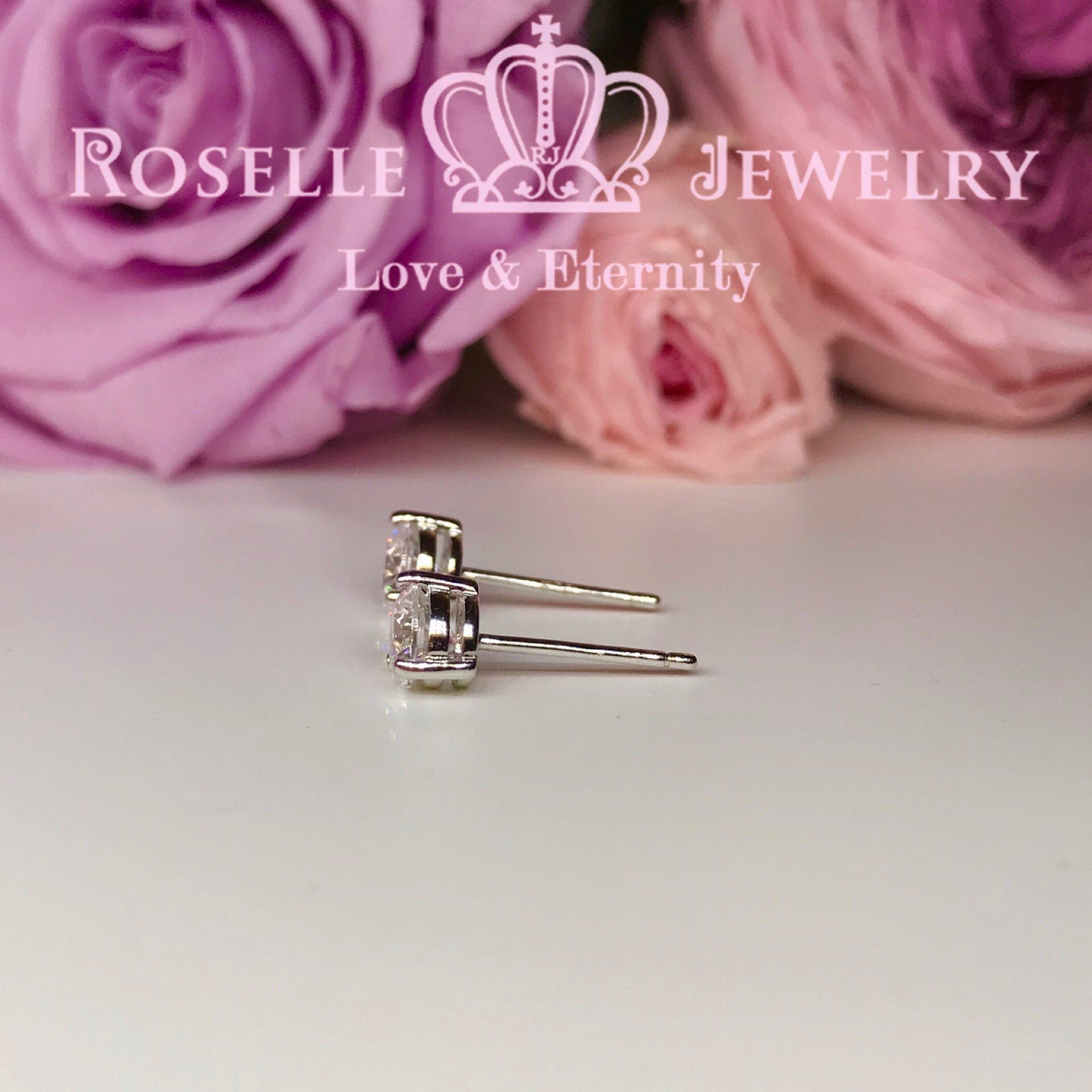 Detachable Floral Stud Earrings for Women - Dainty Flower Jewelry Gift for Her - Perfect for Weddings, Parties & Everyday Wear | JE2