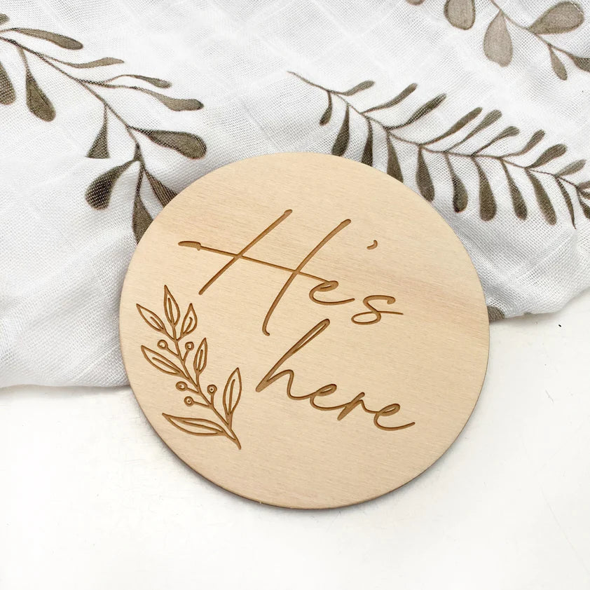 Personalized Wooden Baby Milestone Plaques - Custom Name & Date - Perfect for Monthly Photos, Birth Announcements, and Nursery Decor