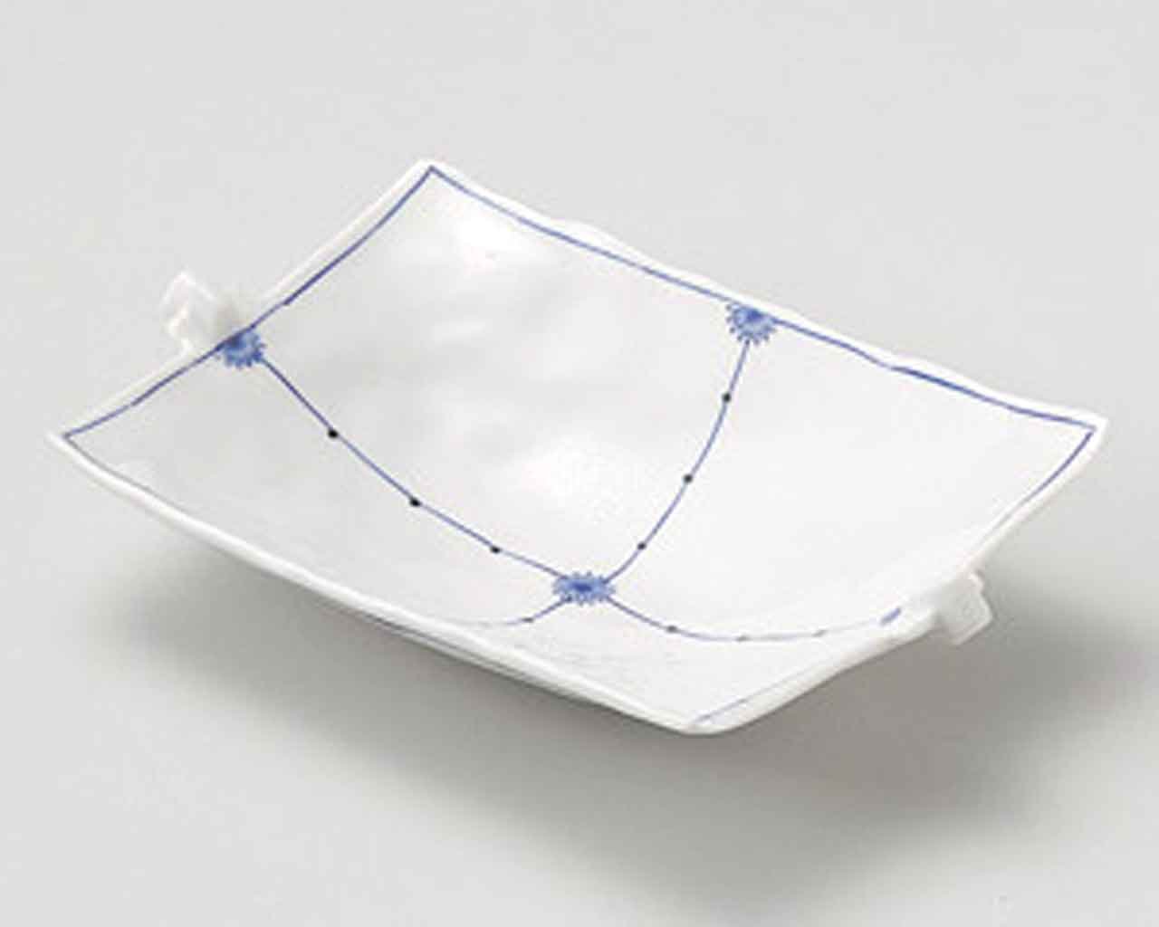 Jumonji Small Flower 7.7 Inch Set of 2 Medium Plates - Premium White Porcelain Dinner Plates Made in Japan - Perfect for Home Dining, Restaurants & Gift Giving
