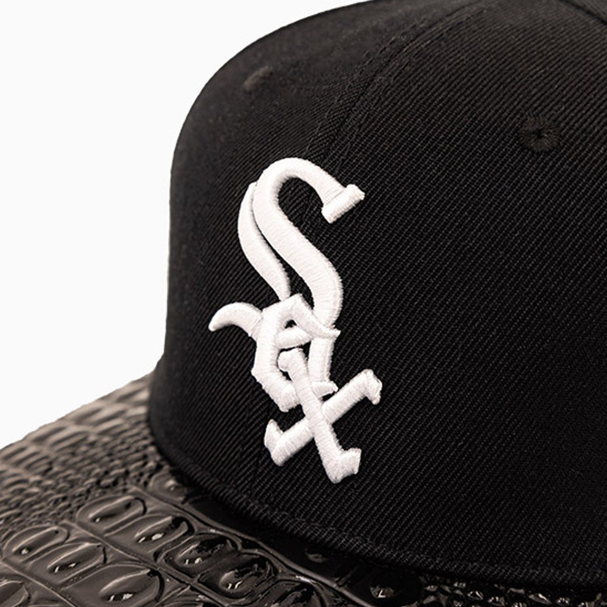 Chicago White Sox 2005 World Series Championship MLB Leather Visor Snapback Hat - Official Baseball Cap for Fans, Sports Events & Casual Wear