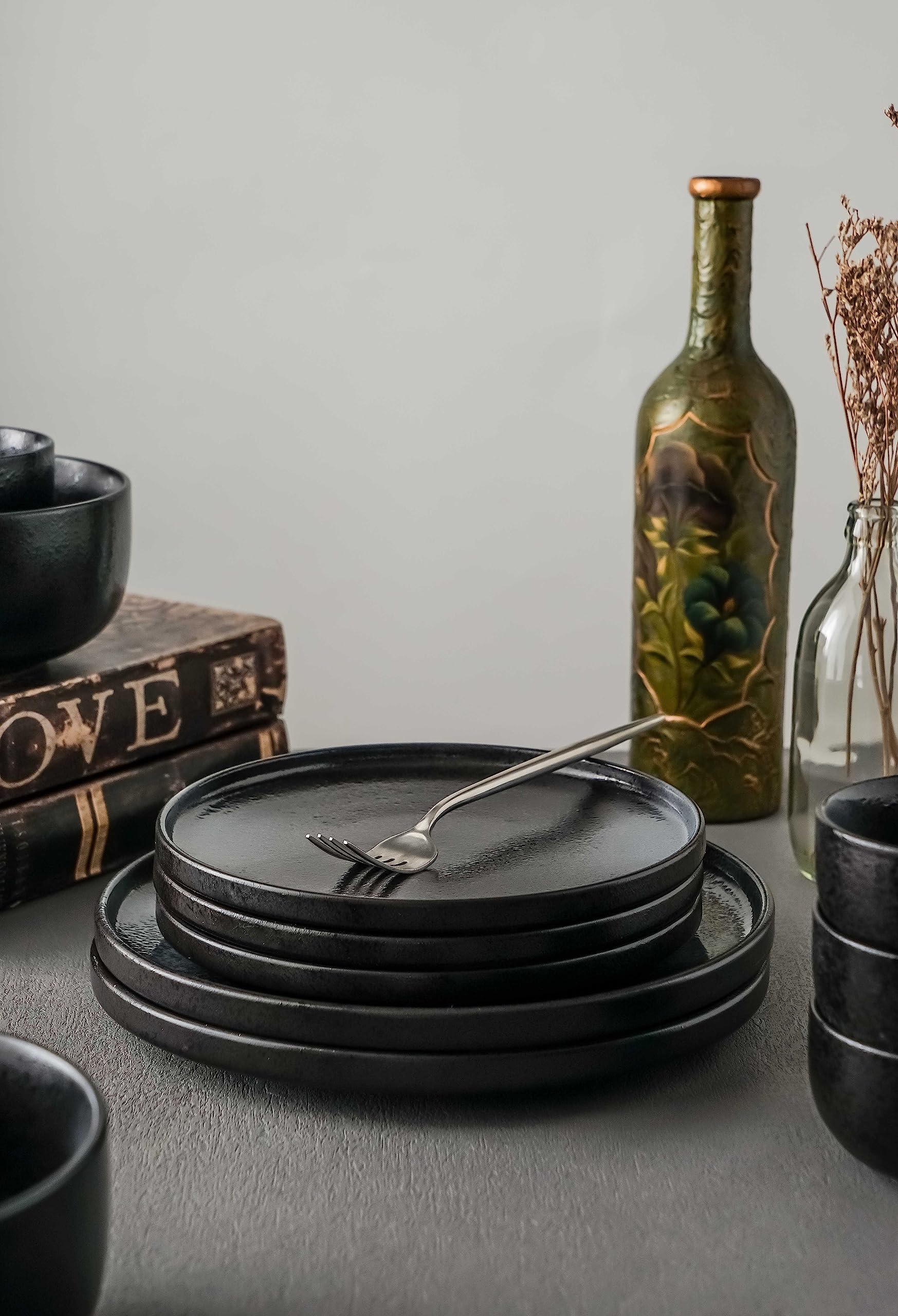 S&Q'S CERAMIC FLAT DESSERT & SALAD PLATES - 8 Inch Set of 6 - Scratch Resistant Black & Grey - Microwave, Oven & Dishwasher Safe - Perfect for Appetizers, Small Dinners, Parties & Home Decor