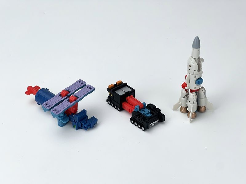 Fans Hobby Master Builder MB-29 The Blaster Team Action Figure Set - Collectible Transformers-Style Robot Figures for Display & Play - Perfect for Fans, Collectors & Gift Giving