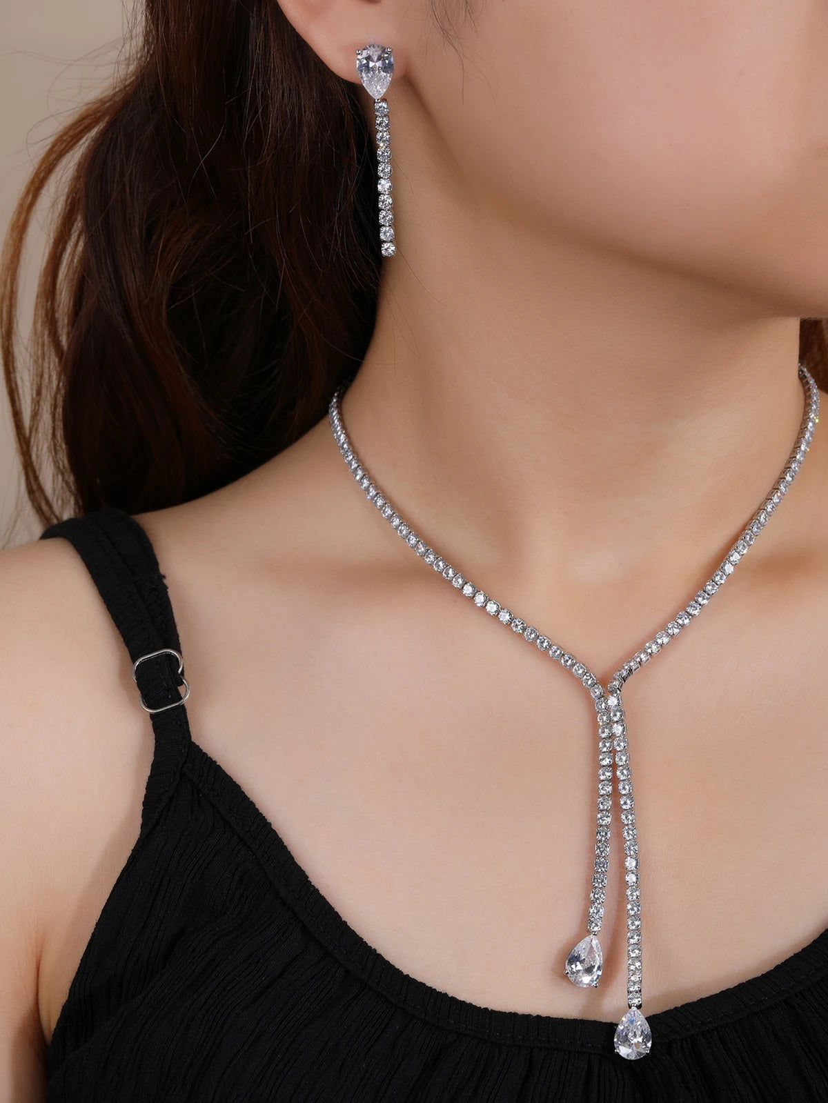 3A Zircon Drop Shape Pendant Necklace for Women - High Quality Cubic Zirconia Jewelry for Party, Wedding & Evening Wear - Elegant CN10482 Accessory for Special Occasions & Gifts