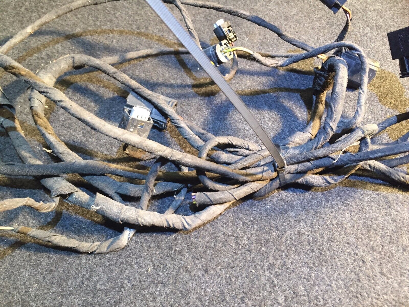 2002-2005 BMW E65 E66 Front Bumper Wire Harness OEM Replacement - Perfect for Headlight & Fog Light Installation