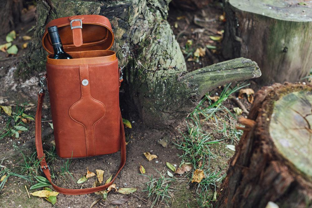 Premium Piel Leather Double Wine Bottle Carrier - Elegant & Durable Gift for Wine Lovers - Perfect for Picnics, Parties & Travel