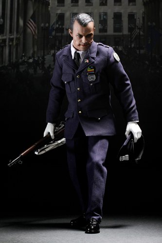 Dark Knight Joker 1/6 Scale Collectible Figure - Movie Masterpiece DX Edition (Japan Import) for DC Comics Fans & Home Display